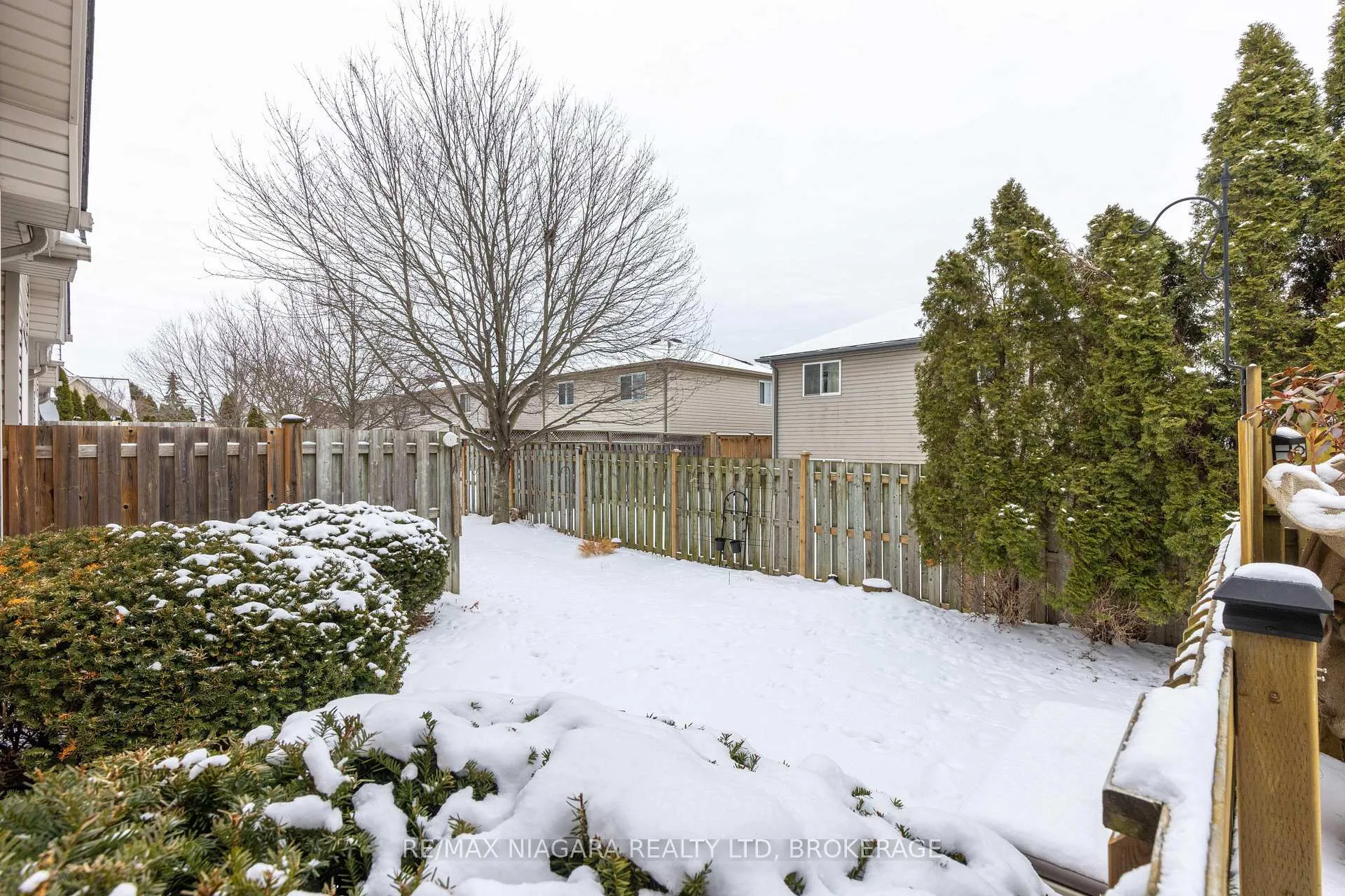Photo 31 of Unit 7, 8142 Costabile Drive, Niagara Falls, Ascot — HOMEH