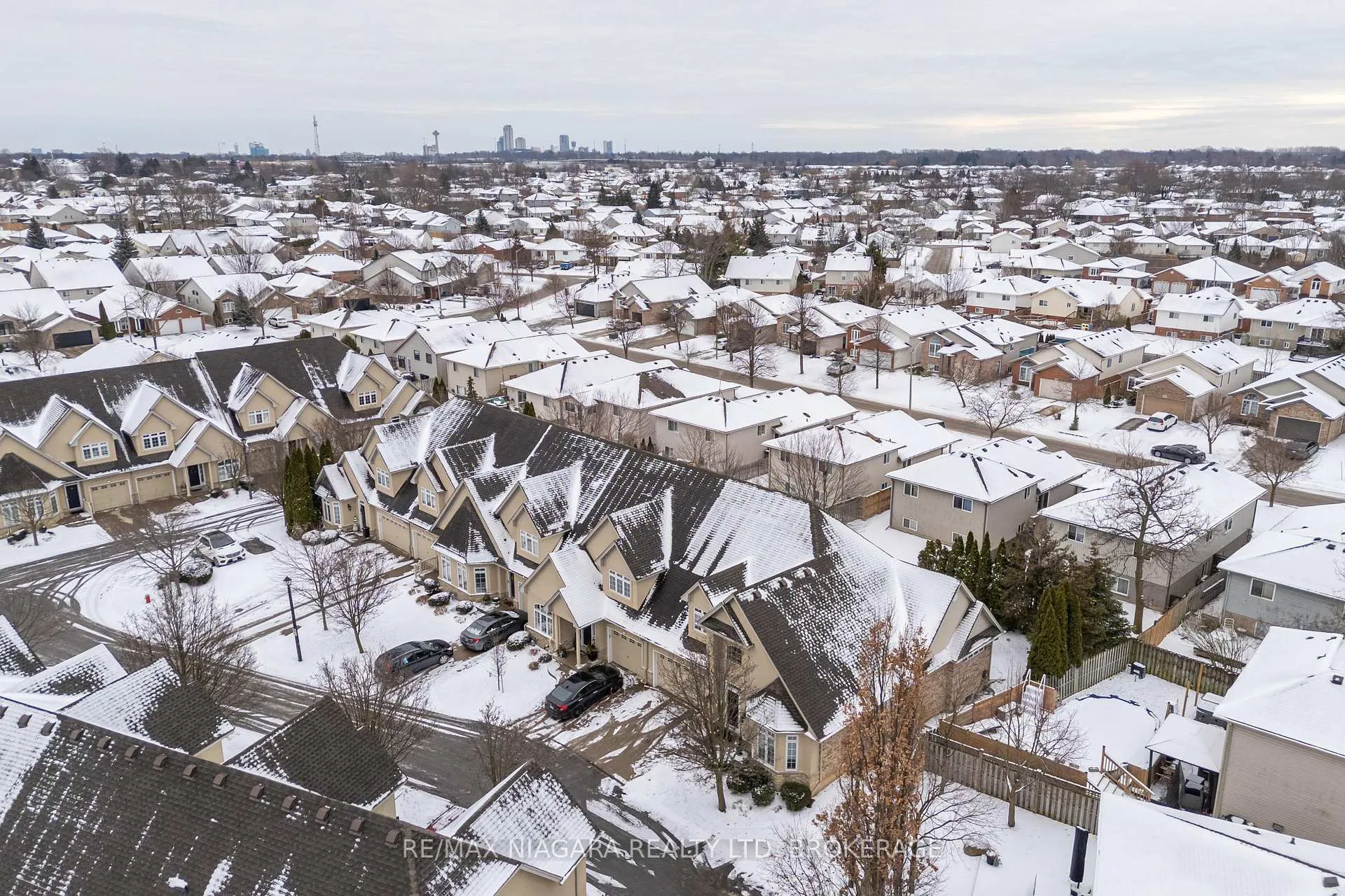 Photo 36 of Unit 7, 8142 Costabile Drive, Niagara Falls, Ascot — HOMEH