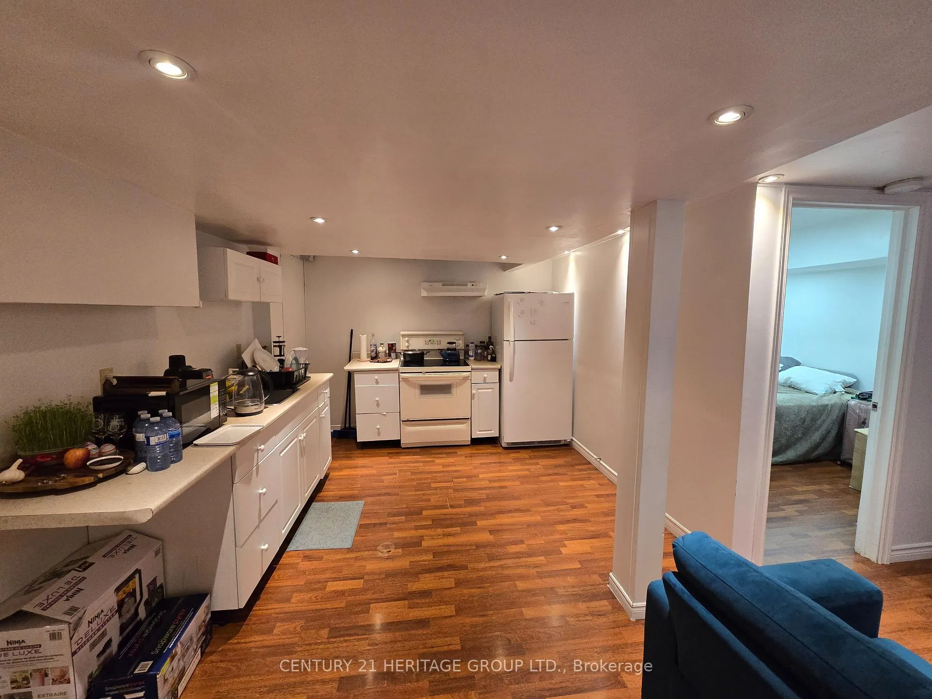 Photo 3 of 293 Bogert Avenue, North York, Lansing-Westgate — HOMEH