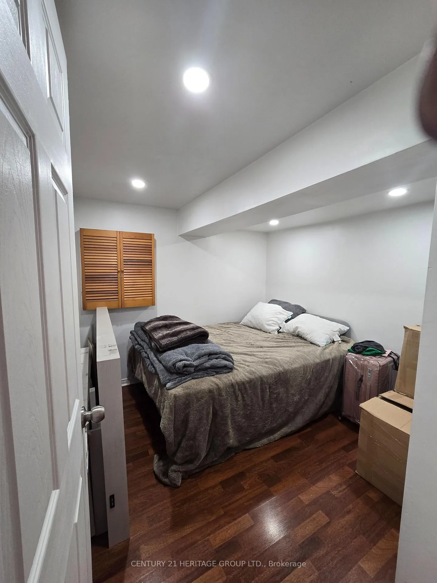 Photo 4 of 293 Bogert Avenue, North York, Lansing-Westgate — HOMEH