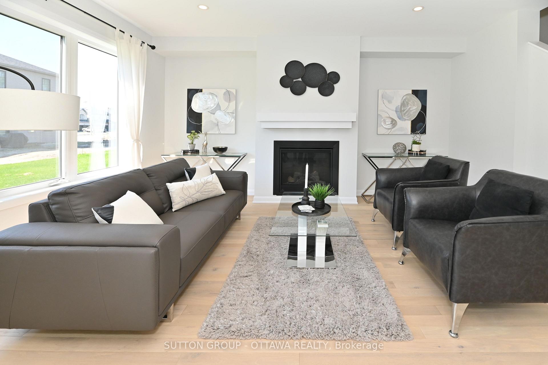 Photo 4 of 64 Ralph Erfle Way, Ottawa, Barrhaven - Half Moon Bay — HOMEH