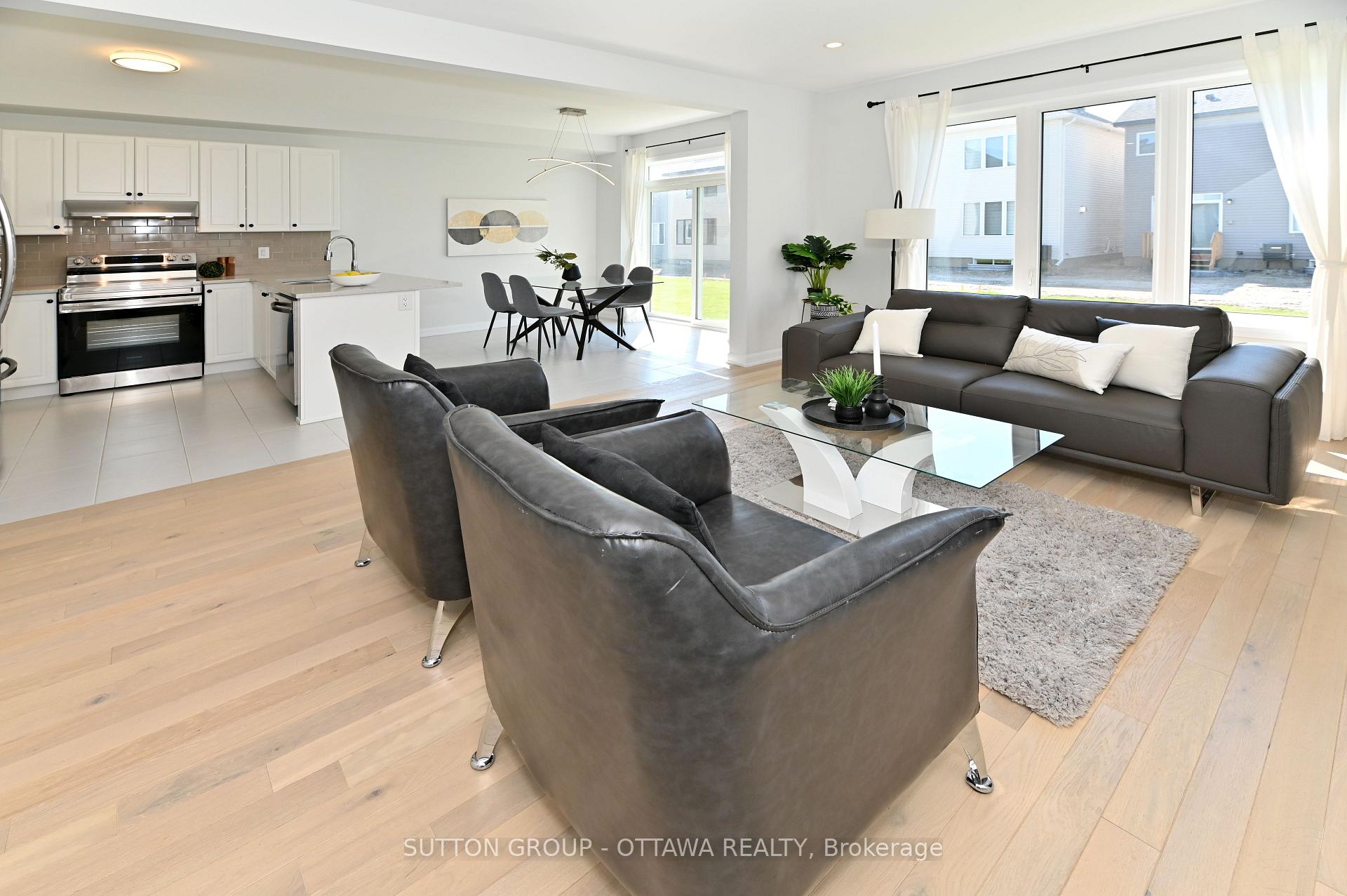Photo 6 of 64 Ralph Erfle Way, Ottawa, Barrhaven - Half Moon Bay — HOMEH