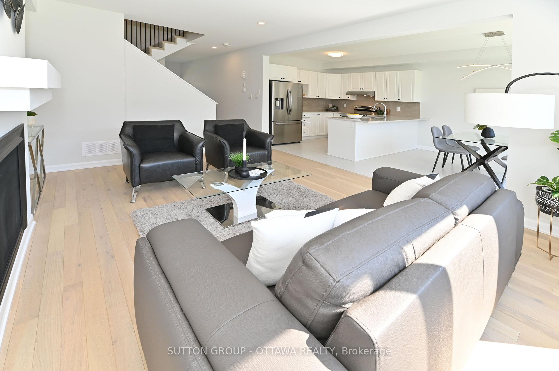 Photo 8 of 64 Ralph Erfle Way, Ottawa, Barrhaven - Half Moon Bay — HOMEH