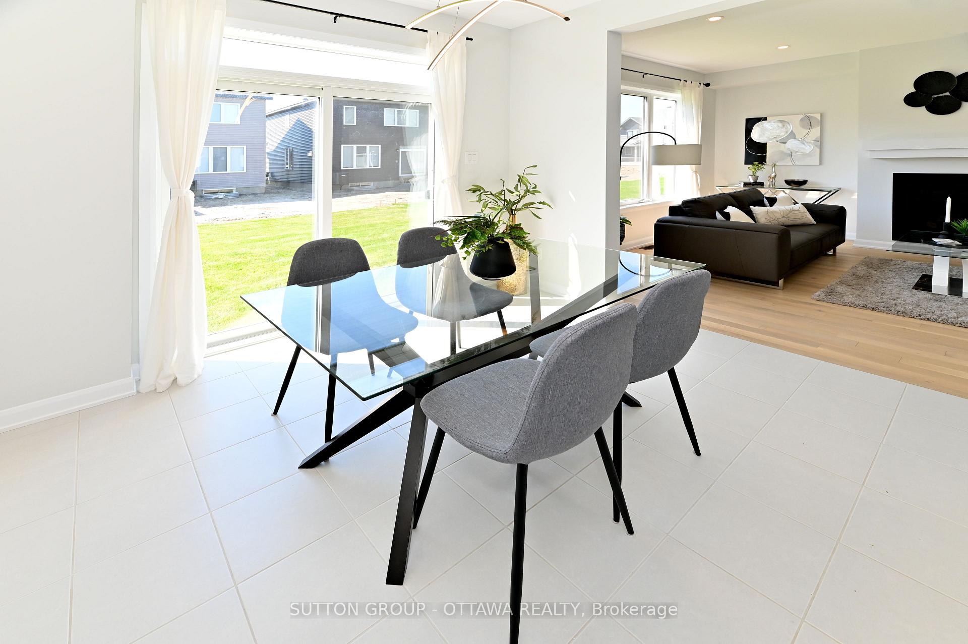 Photo 10 of 64 Ralph Erfle Way, Ottawa, Barrhaven - Half Moon Bay — HOMEH