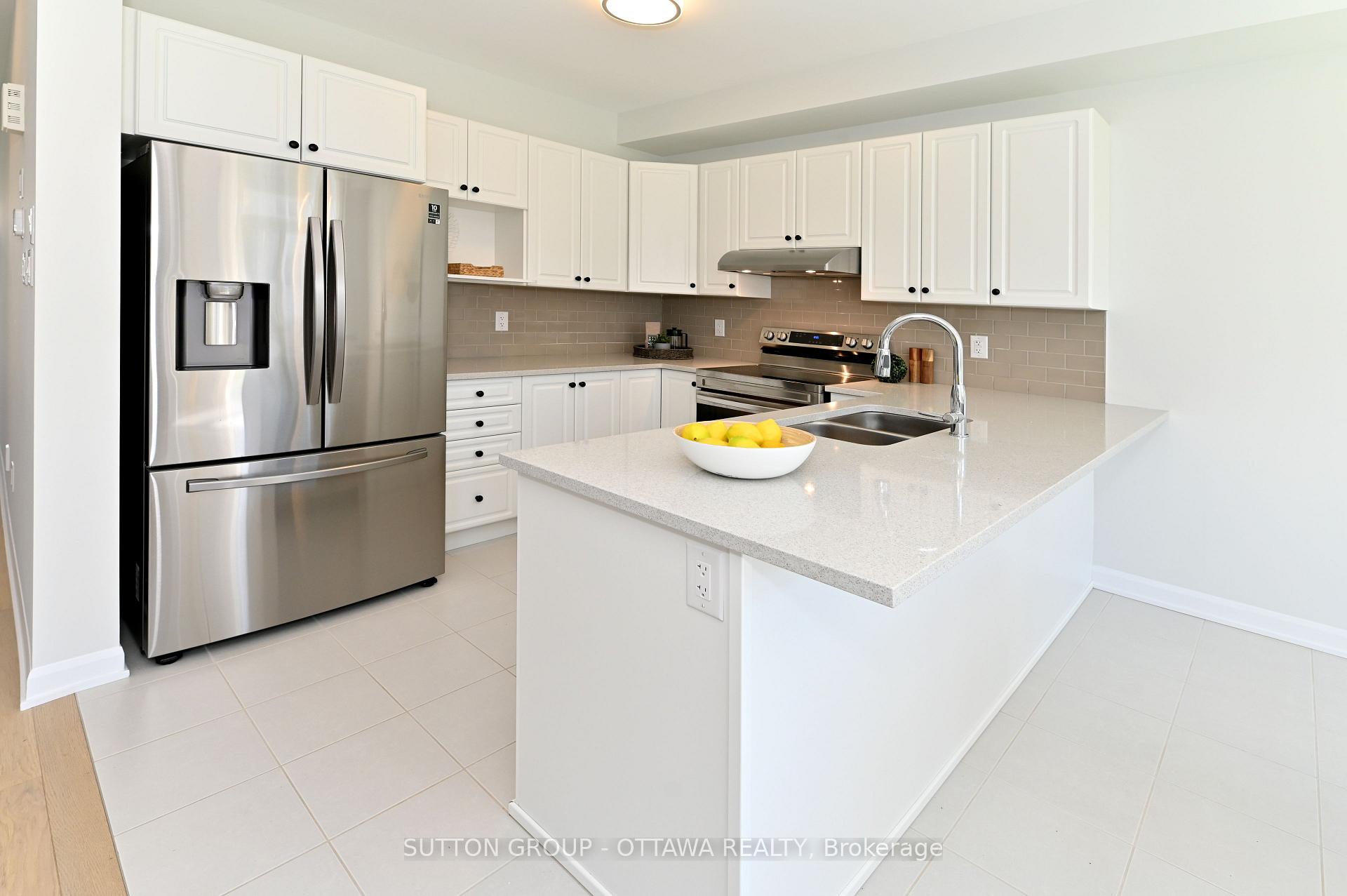 Photo 16 of 64 Ralph Erfle Way, Ottawa, Barrhaven - Half Moon Bay — HOMEH