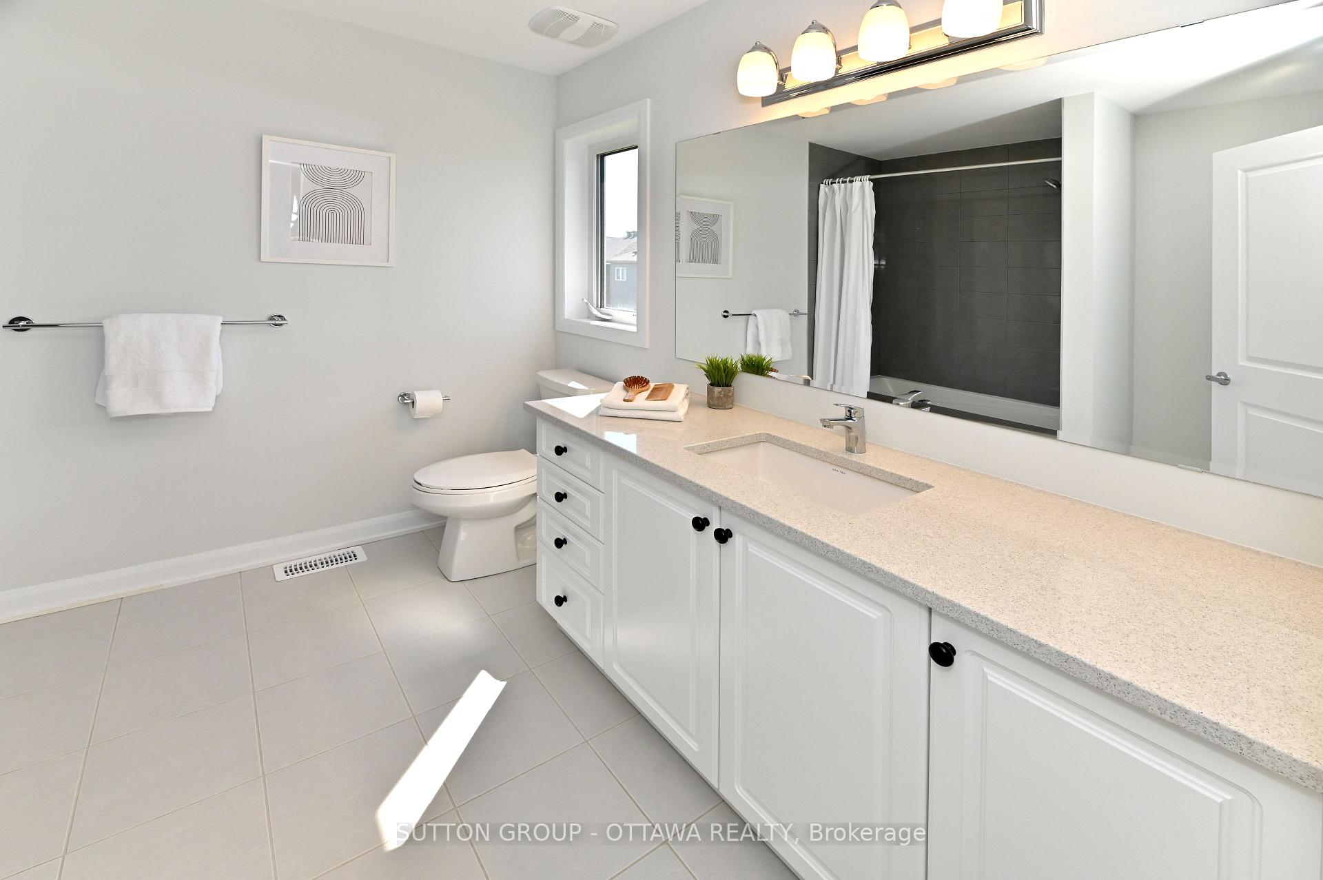 Photo 20 of 64 Ralph Erfle Way, Ottawa, Barrhaven - Half Moon Bay — HOMEH