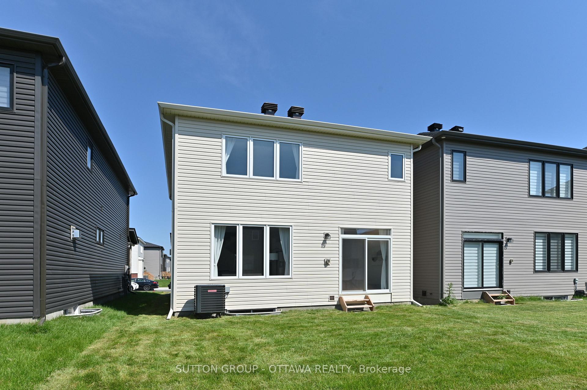 Photo 24 of 64 Ralph Erfle Way, Ottawa, Barrhaven - Half Moon Bay — HOMEH