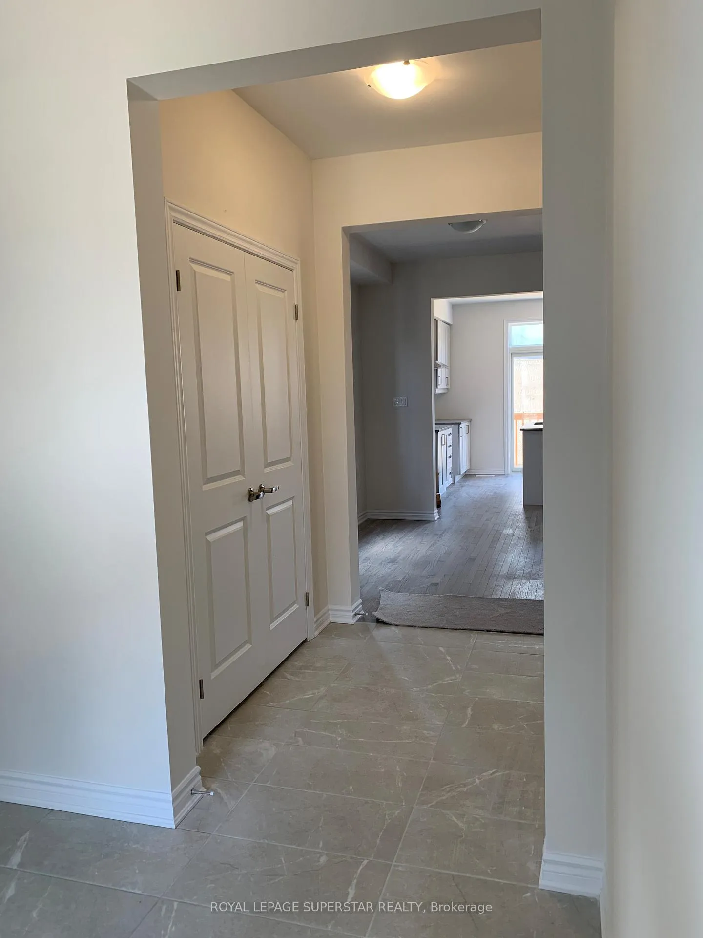 Photo 4 of 49 Eberhardt Drive, Wasaga Beach — HOMEH