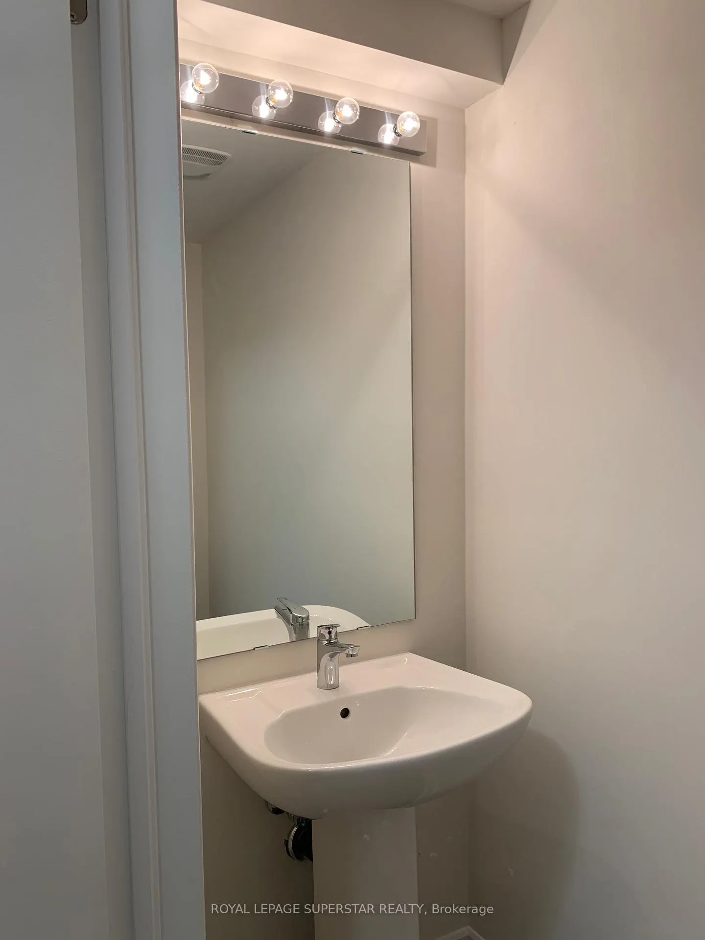 Photo 11 of 49 Eberhardt Drive, Wasaga Beach — HOMEH