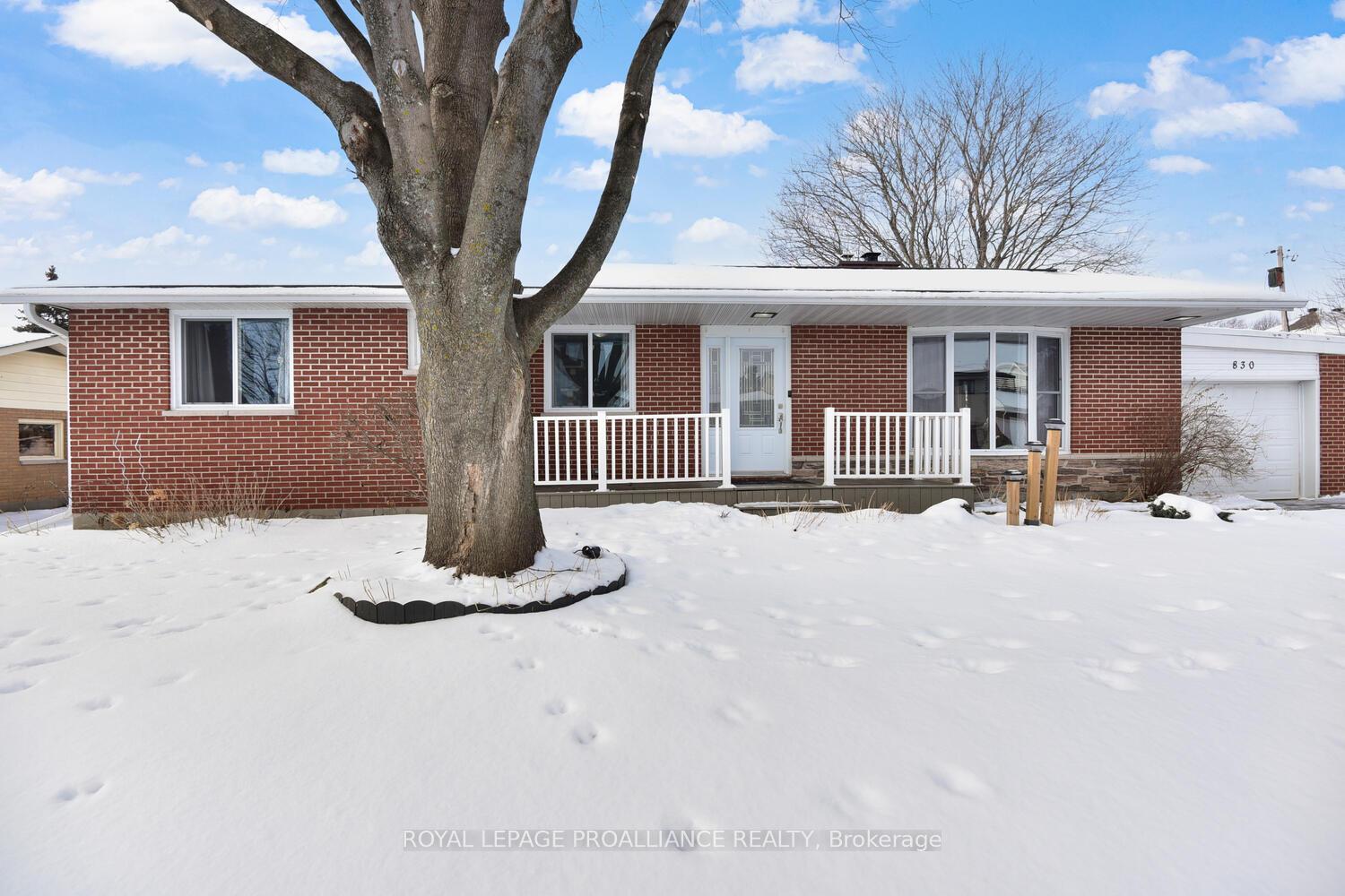 Photo 1 of 830 Joseph Street, Edwardsburgh/Cardinal, Town of Cardinal — HOMEH