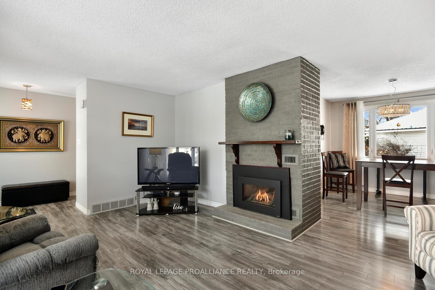 Photo 4 of 830 Joseph Street, Edwardsburgh/Cardinal, Town of Cardinal — HOMEH
