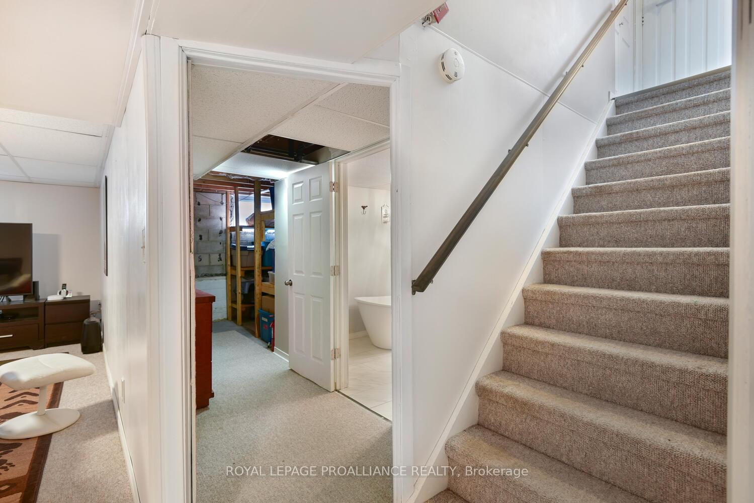 Photo 13 of 830 Joseph Street, Edwardsburgh/Cardinal, Town of Cardinal — HOMEH