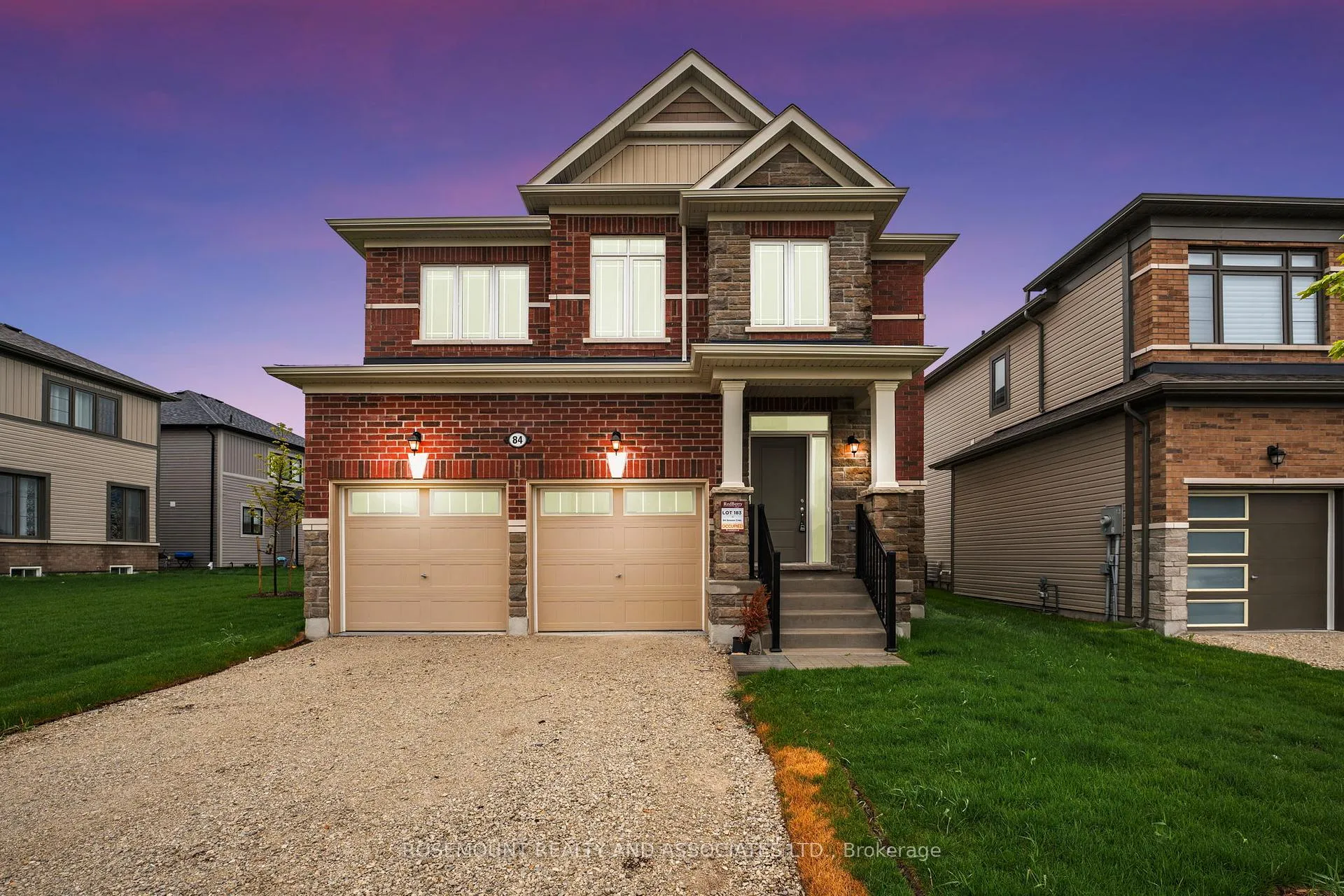Photo 1 of 84 Season Crescent, Wasaga Beach — HOMEH