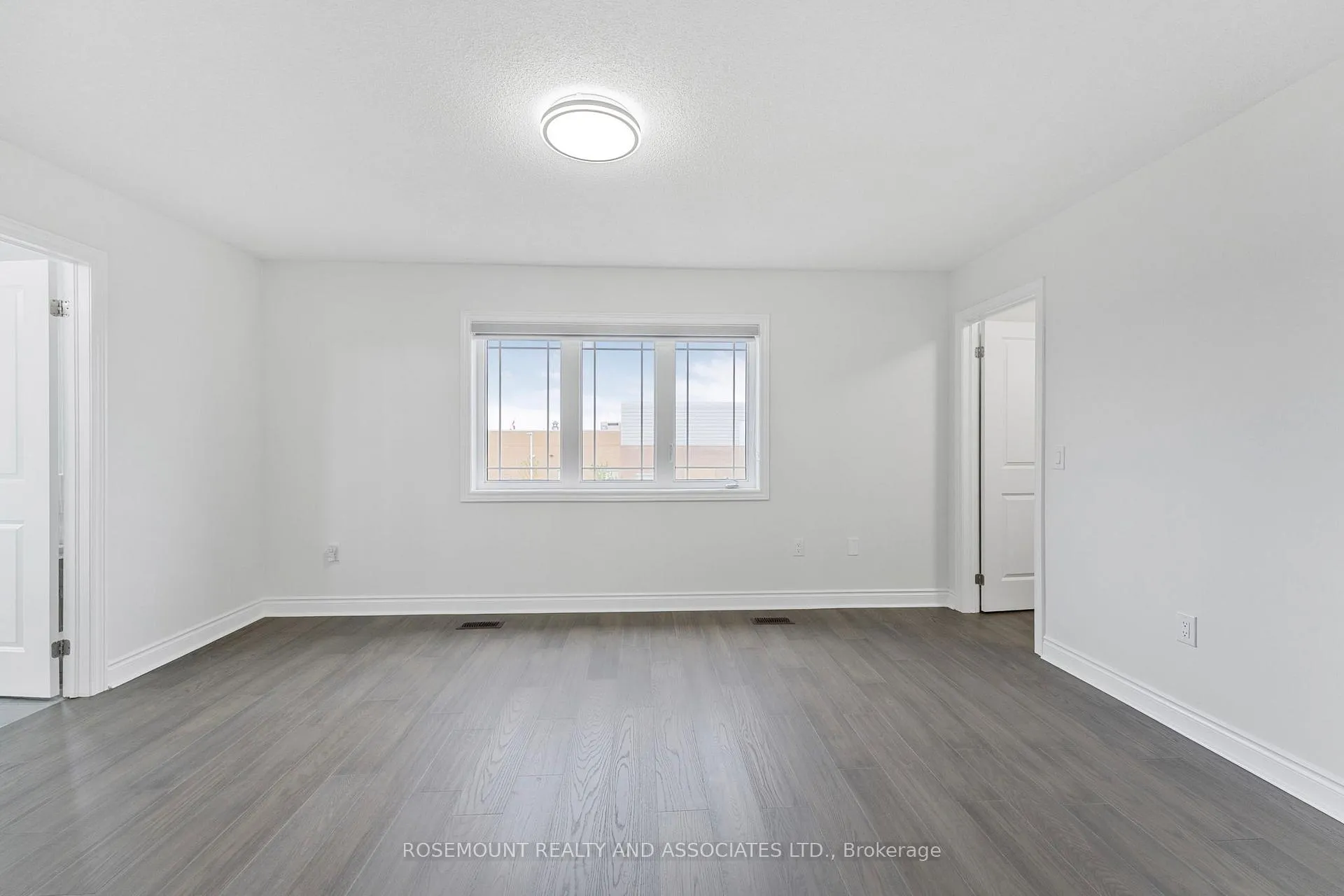 Photo 37 of 84 Season Crescent, Wasaga Beach — HOMEH