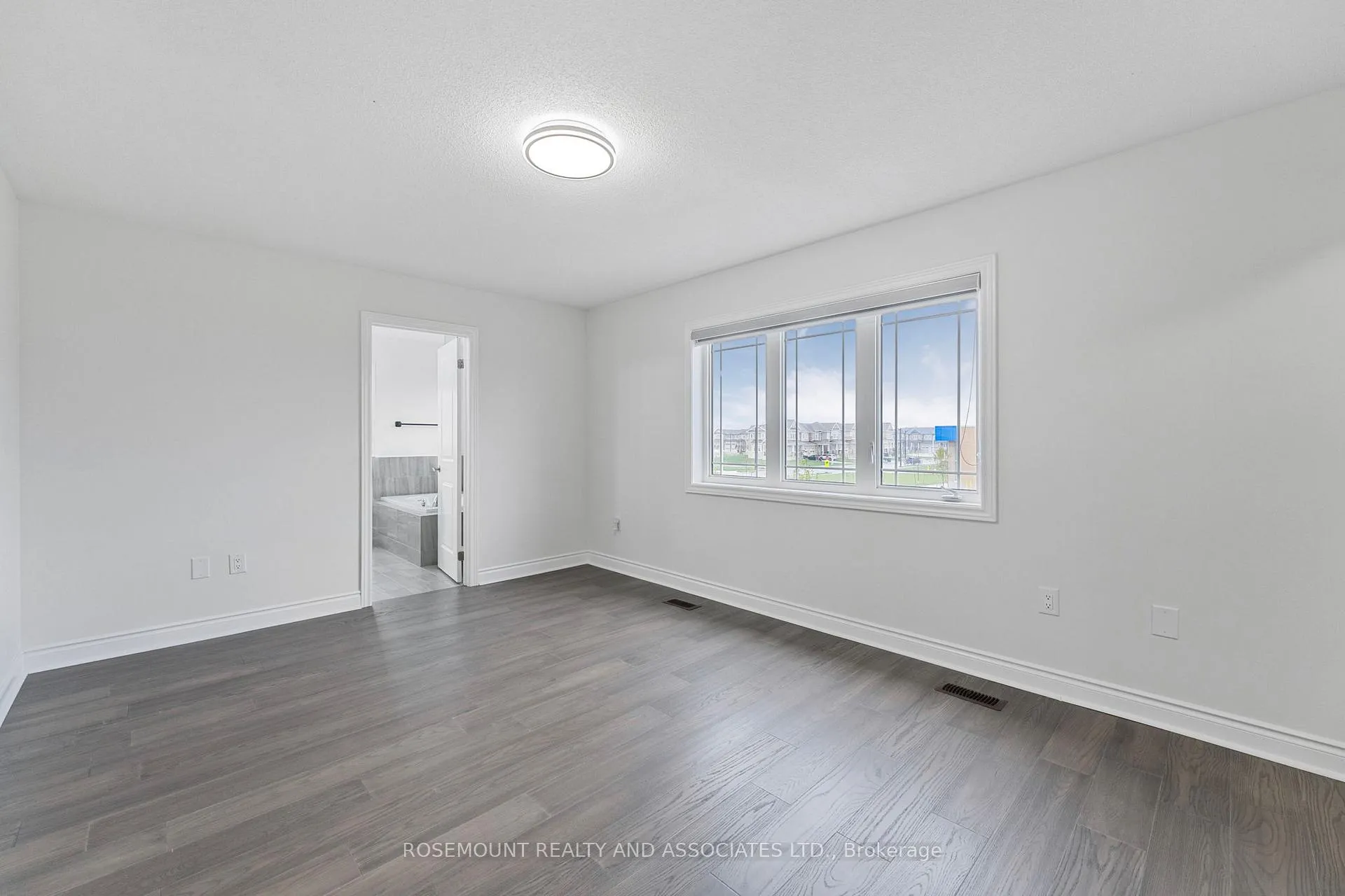 Photo 38 of 84 Season Crescent, Wasaga Beach — HOMEH