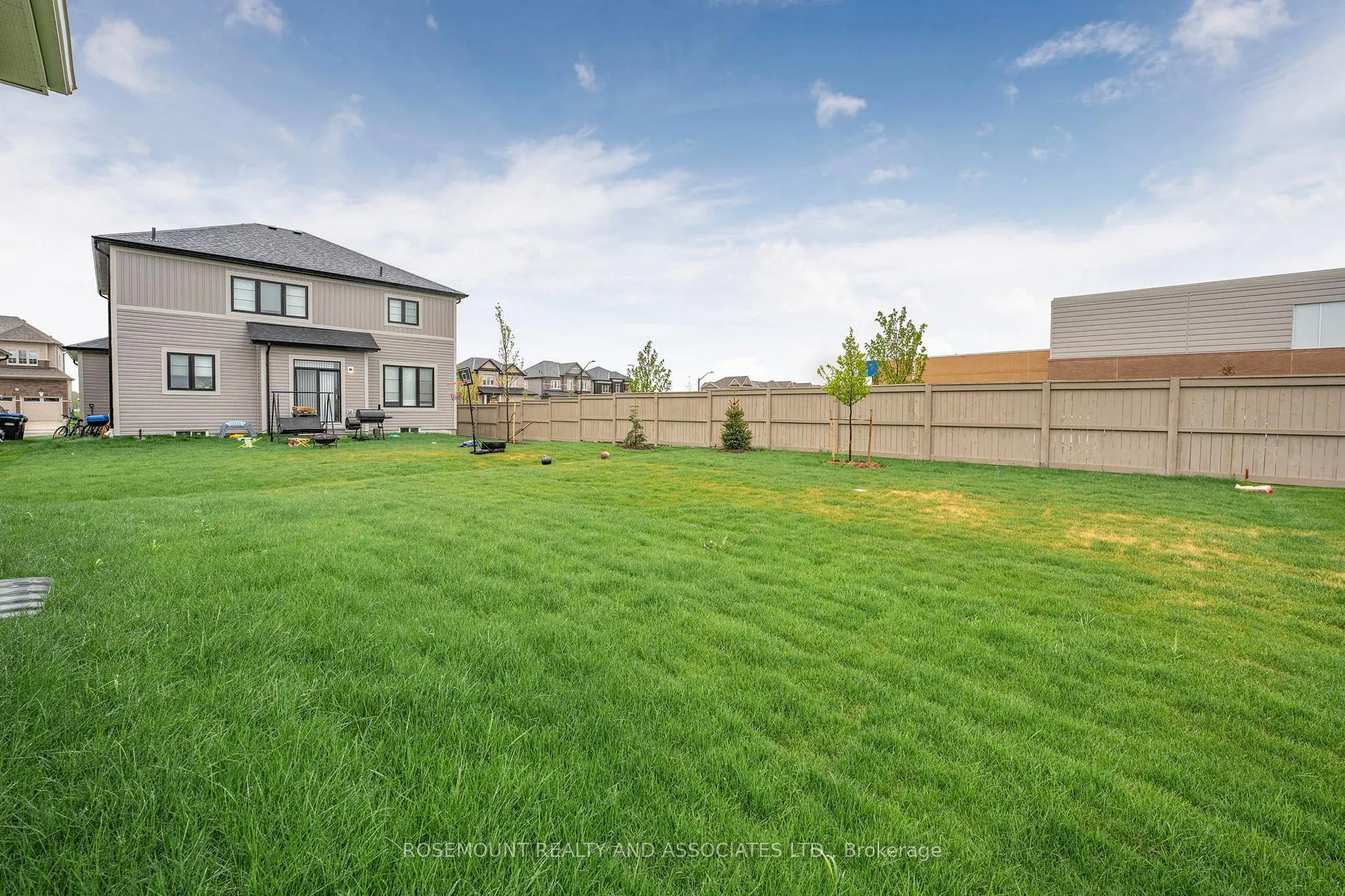 Photo 46 of 84 Season Crescent, Wasaga Beach — HOMEH