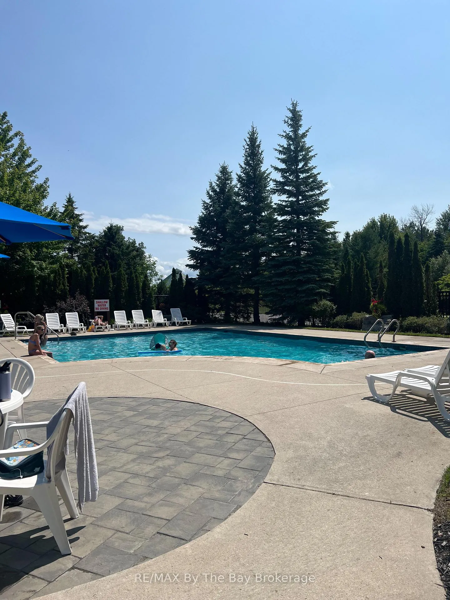 Photo 3 of 46 Sandy Coast Crescent, Wasaga Beach — HOMEH