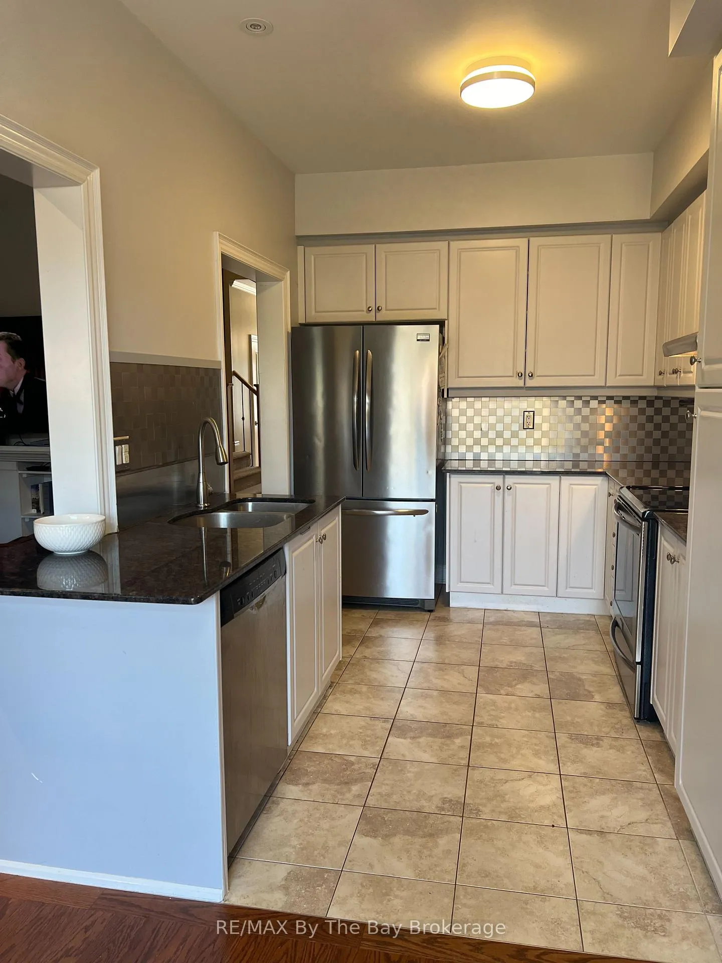 Photo 8 of 46 Sandy Coast Crescent, Wasaga Beach — HOMEH