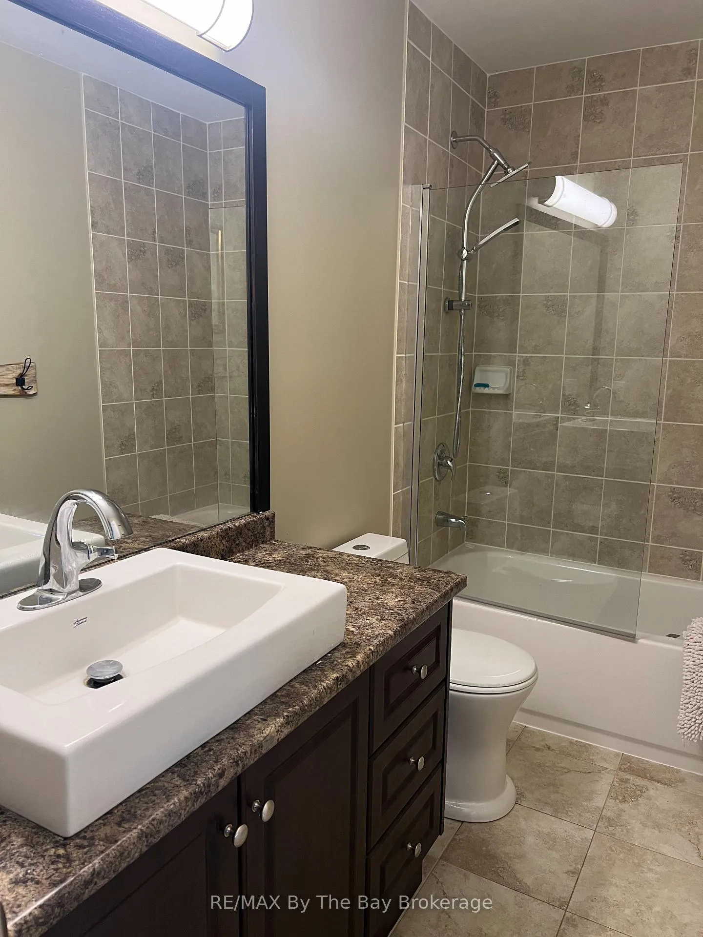 Photo 19 of 46 Sandy Coast Crescent, Wasaga Beach — HOMEH