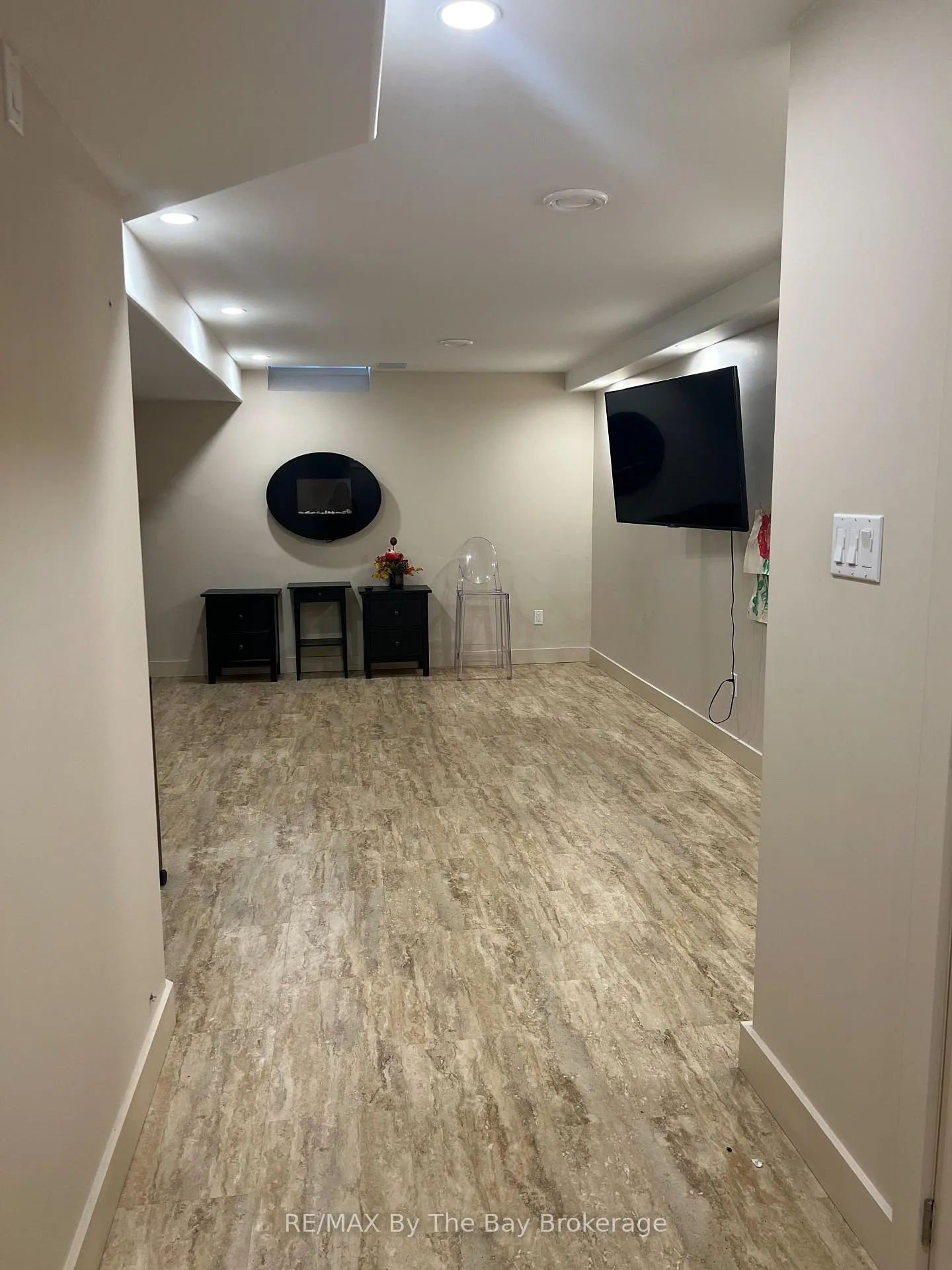 Photo 22 of 46 Sandy Coast Crescent, Wasaga Beach — HOMEH
