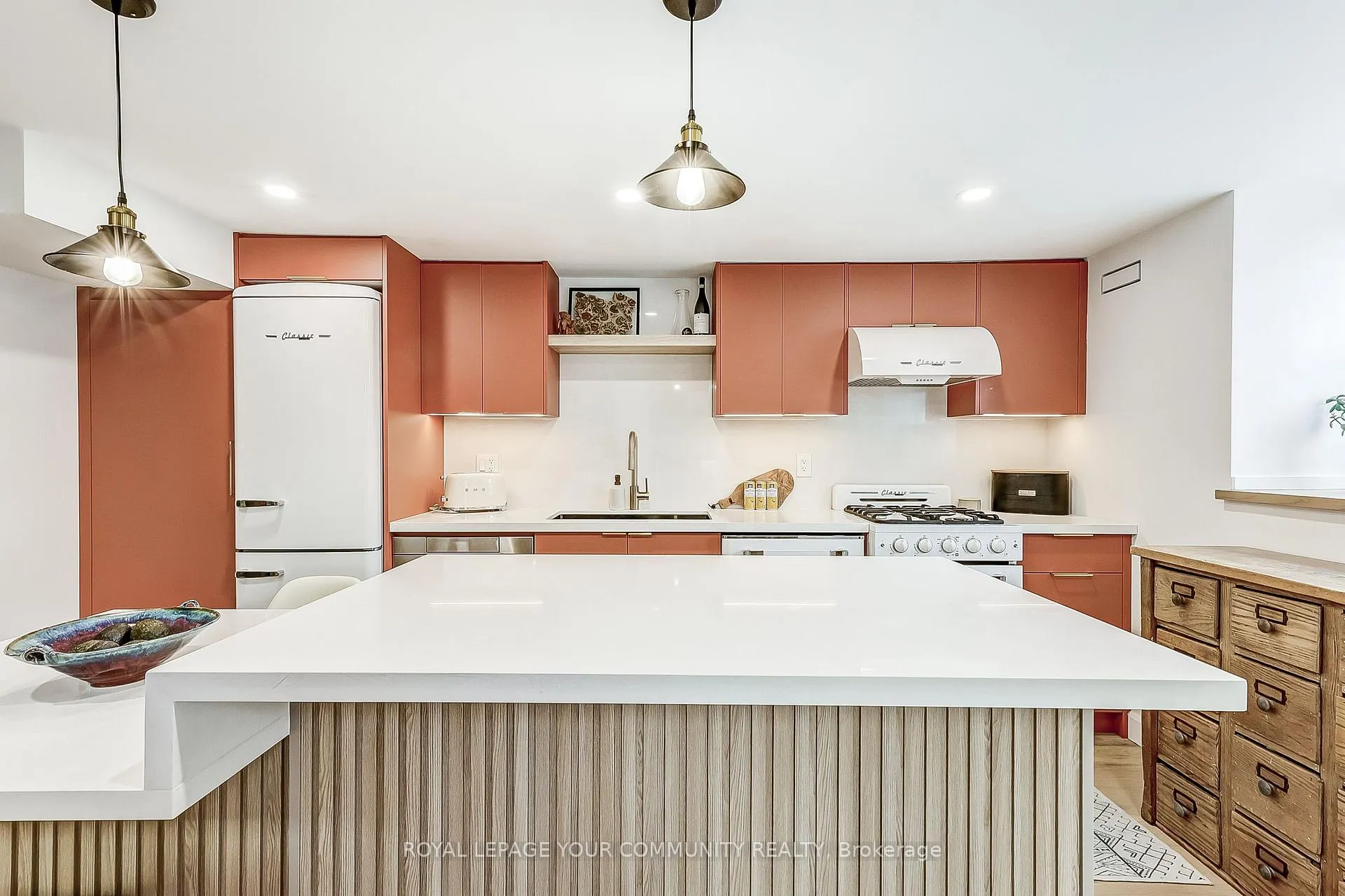 Photo 1 of Unit C, 183 Kenilworth Avenue, Toronto, The Beaches — HOMEH