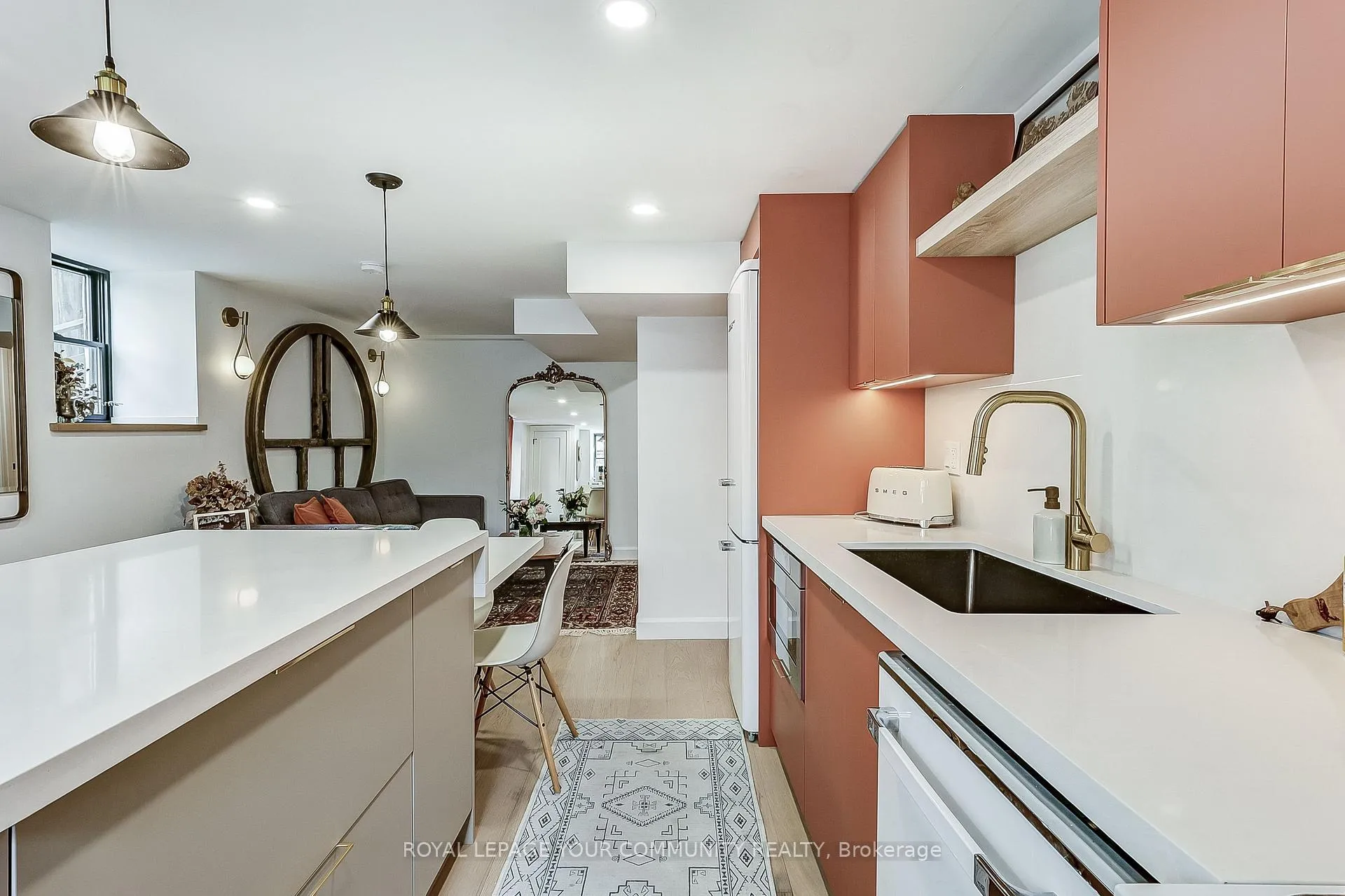 Photo 3 of Unit C, 183 Kenilworth Avenue, Toronto, The Beaches — HOMEH