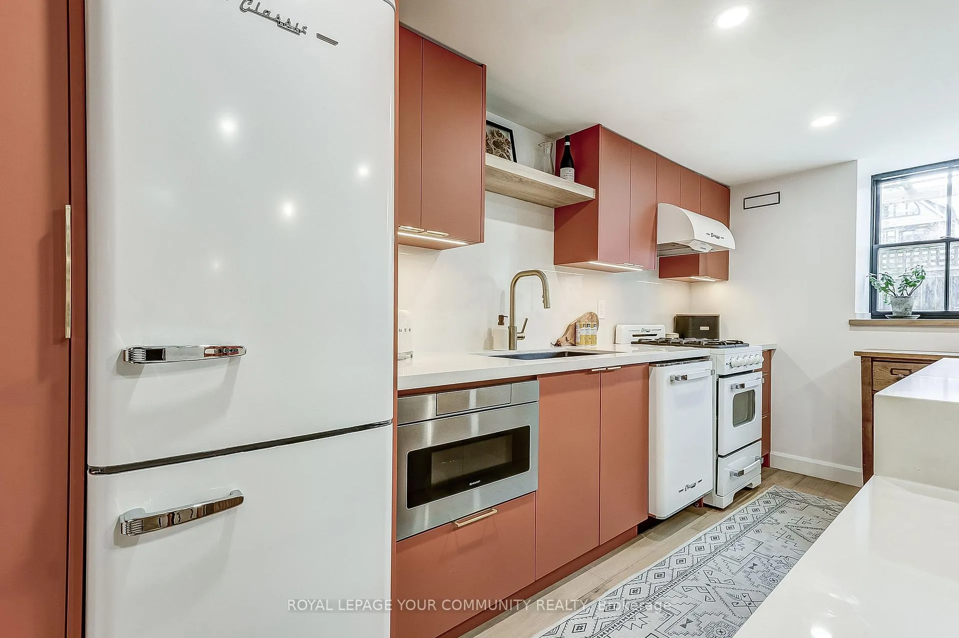 Photo 5 of Unit C, 183 Kenilworth Avenue, Toronto, The Beaches — HOMEH