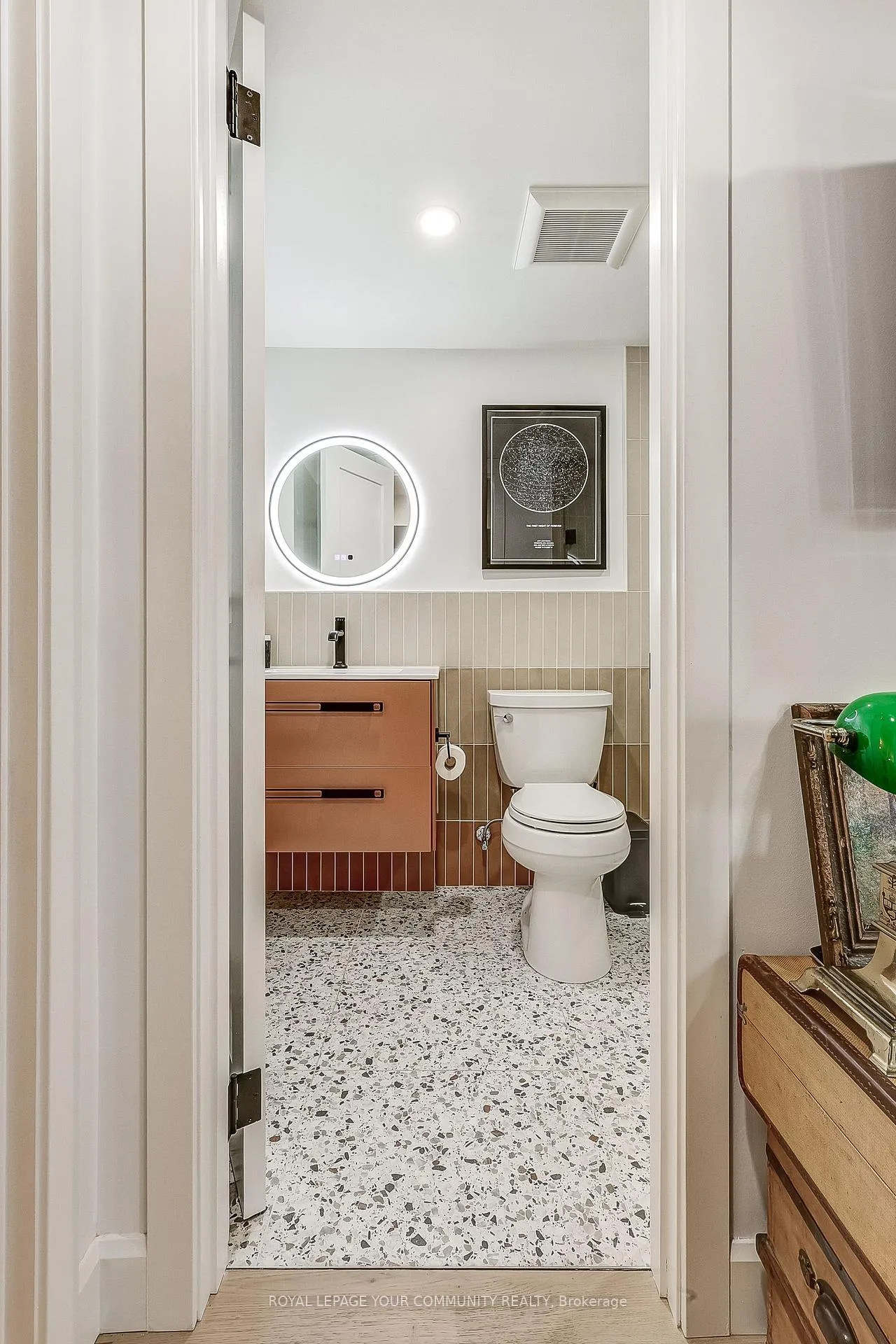Photo 24 of Unit C, 183 Kenilworth Avenue, Toronto, The Beaches — HOMEH