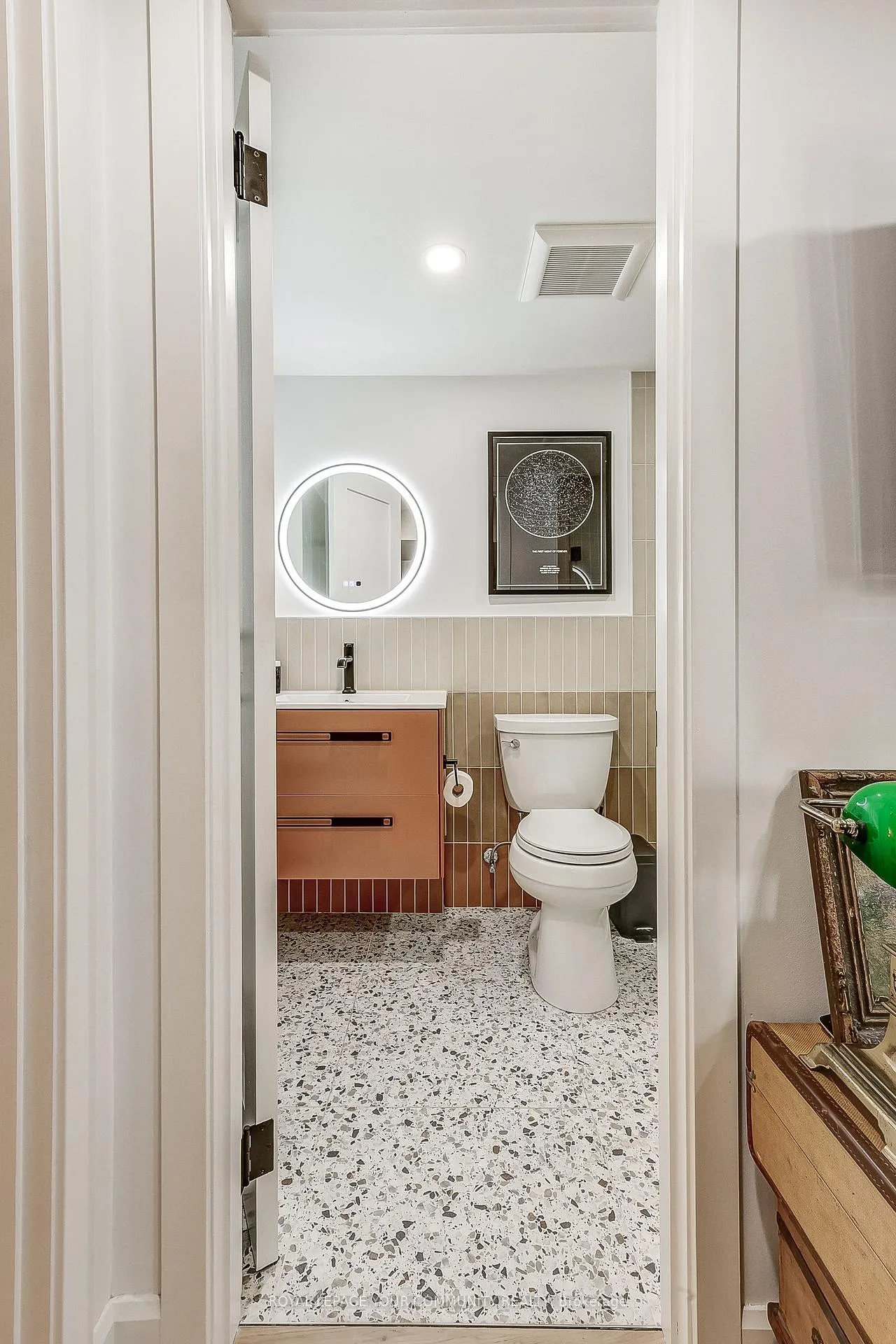 Photo 25 of Unit C, 183 Kenilworth Avenue, Toronto, The Beaches — HOMEH