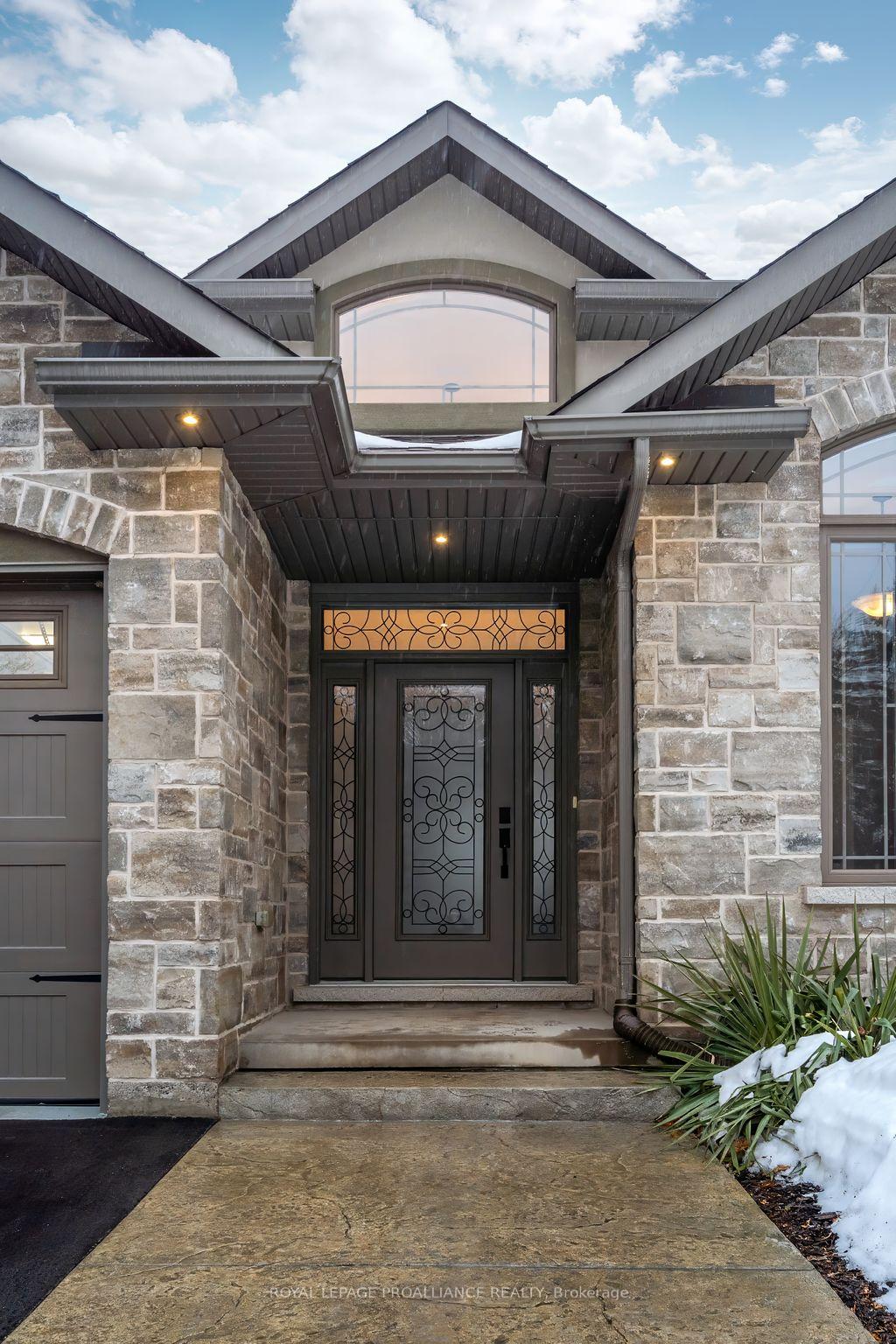 Photo 4 of 18 Windwhisper Drive, Belleville, Thurlow Ward — HOMEH