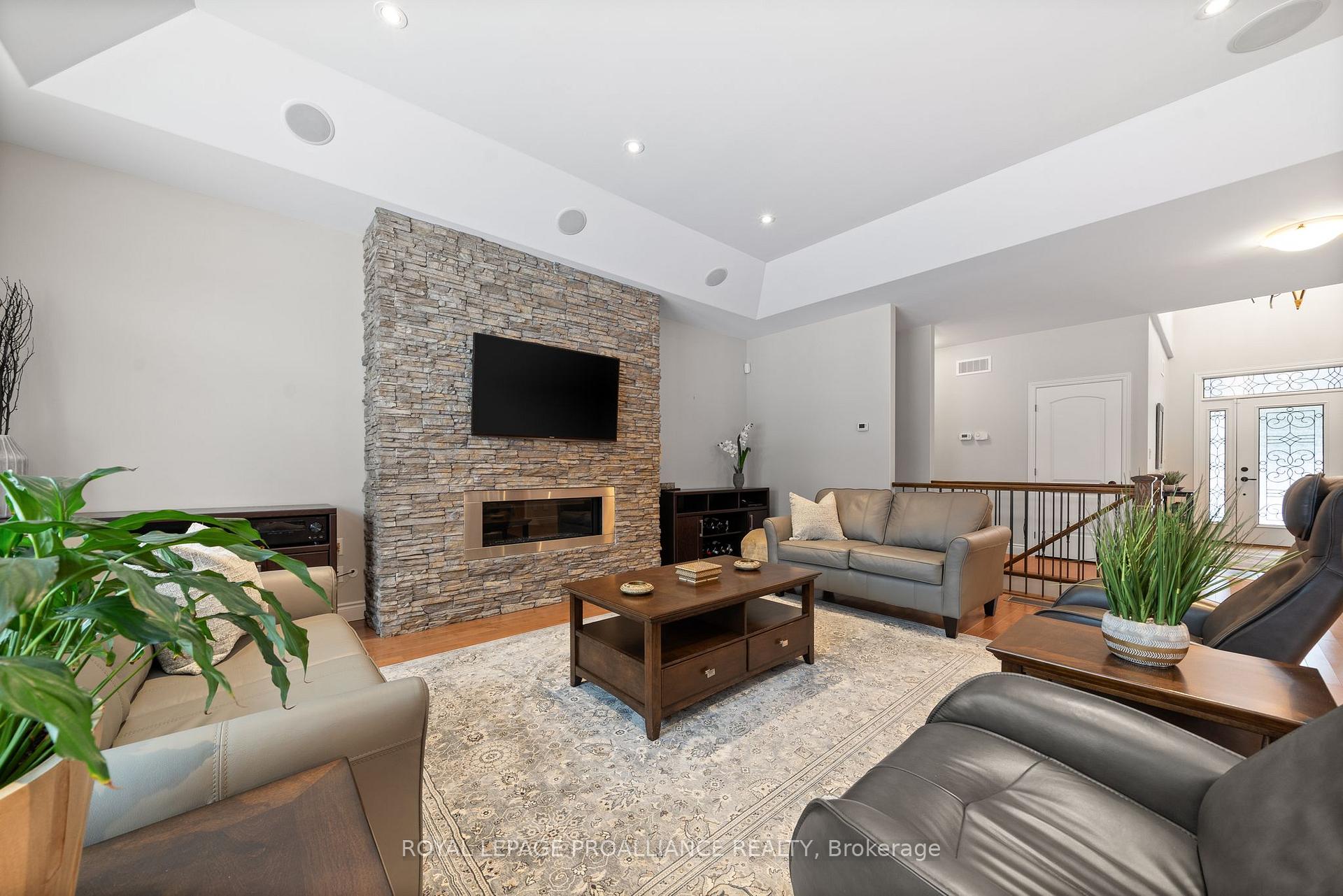 Photo 7 of 18 Windwhisper Drive, Belleville, Thurlow Ward — HOMEH