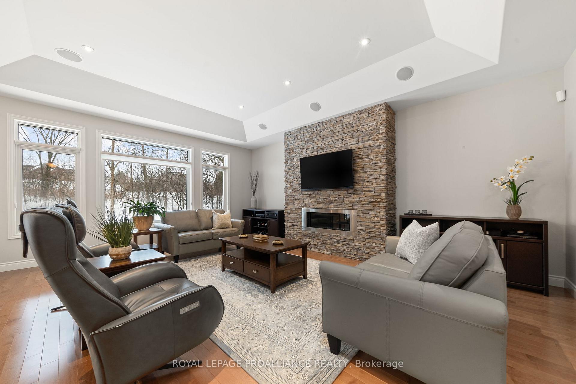 Photo 8 of 18 Windwhisper Drive, Belleville, Thurlow Ward — HOMEH