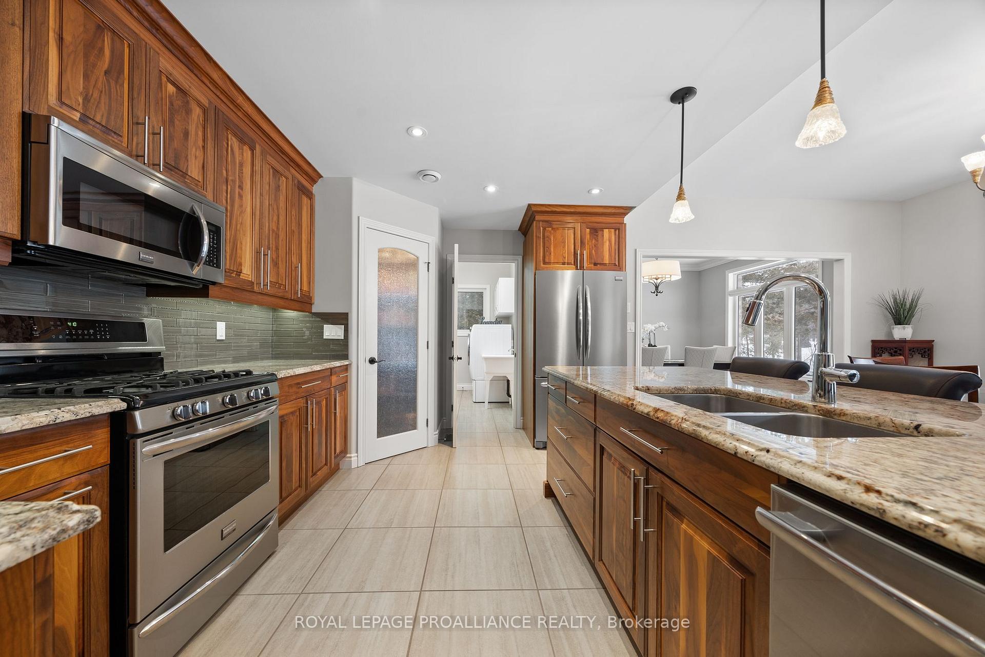 Photo 13 of 18 Windwhisper Drive, Belleville, Thurlow Ward — HOMEH