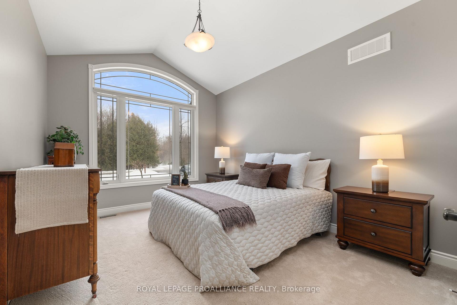 Photo 26 of 18 Windwhisper Drive, Belleville, Thurlow Ward — HOMEH