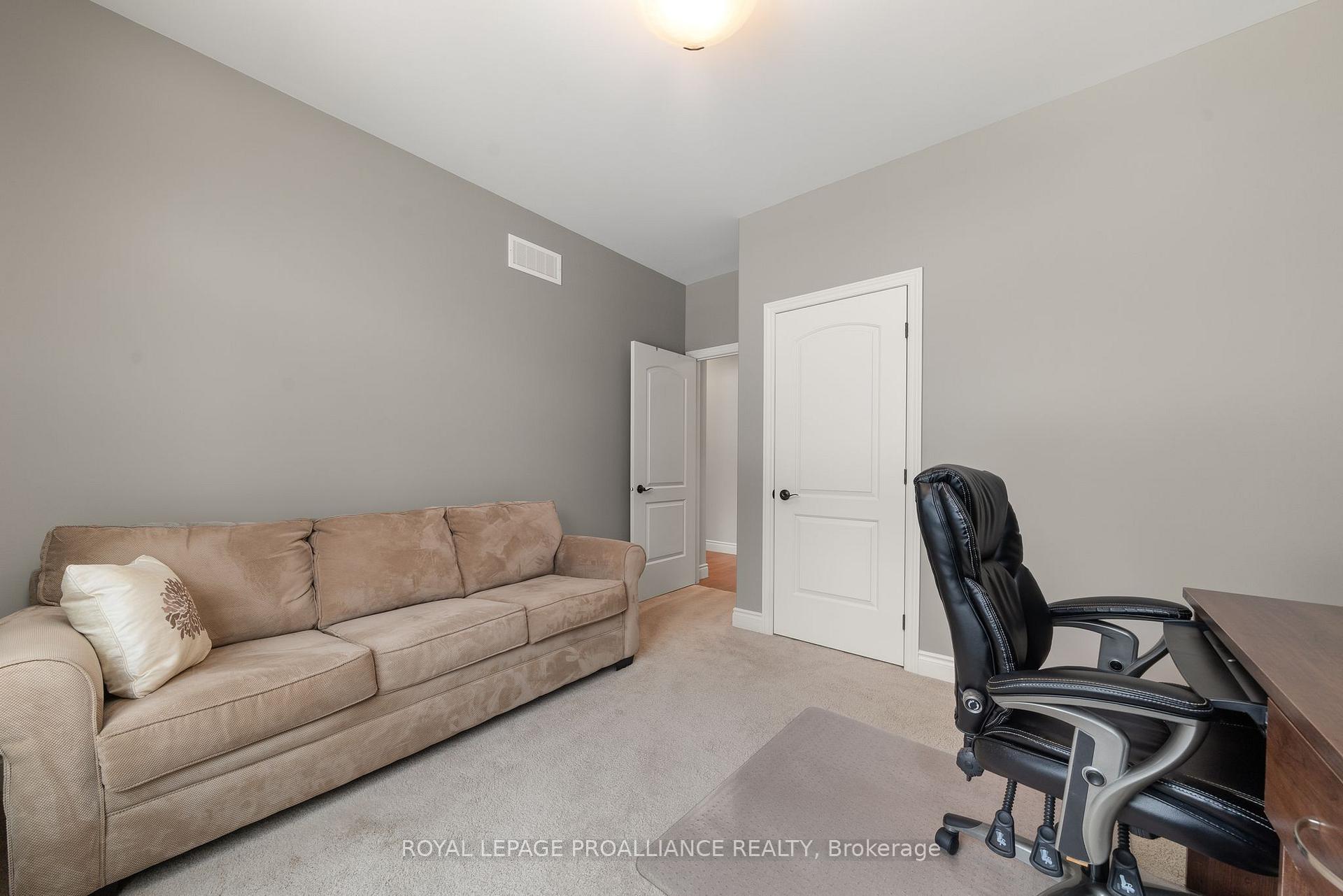 Photo 29 of 18 Windwhisper Drive, Belleville, Thurlow Ward — HOMEH