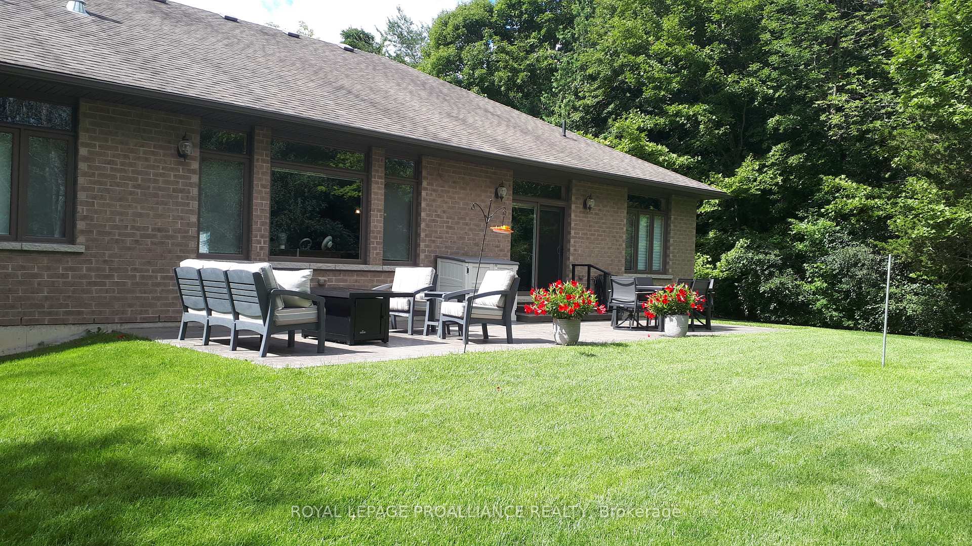 Photo 40 of 18 Windwhisper Drive, Belleville, Thurlow Ward — HOMEH