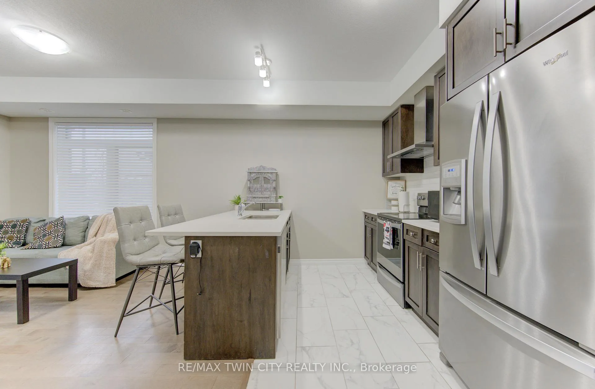 Photo 5 of 146 Wheat Lane, Kitchener — HOMEH