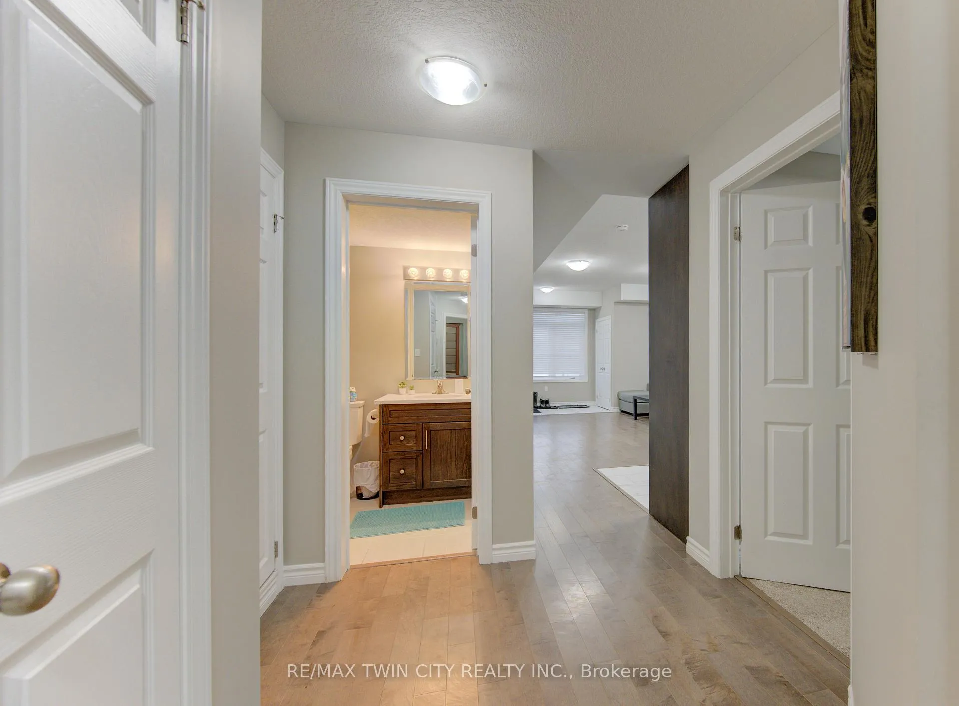 Photo 14 of 146 Wheat Lane, Kitchener — HOMEH