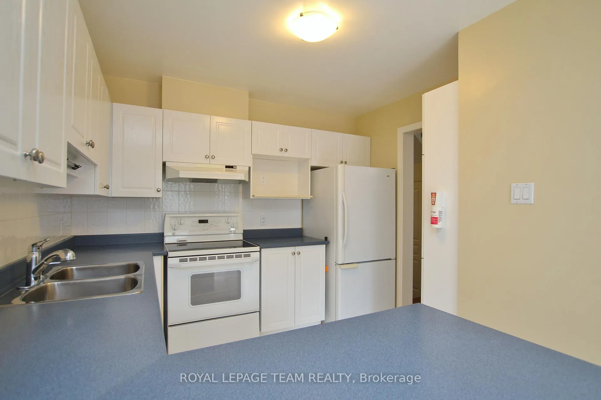 Photo 10 of 30 Bishops Mills Way, Ottawa, Kanata - Beaverbrook — HOMEH