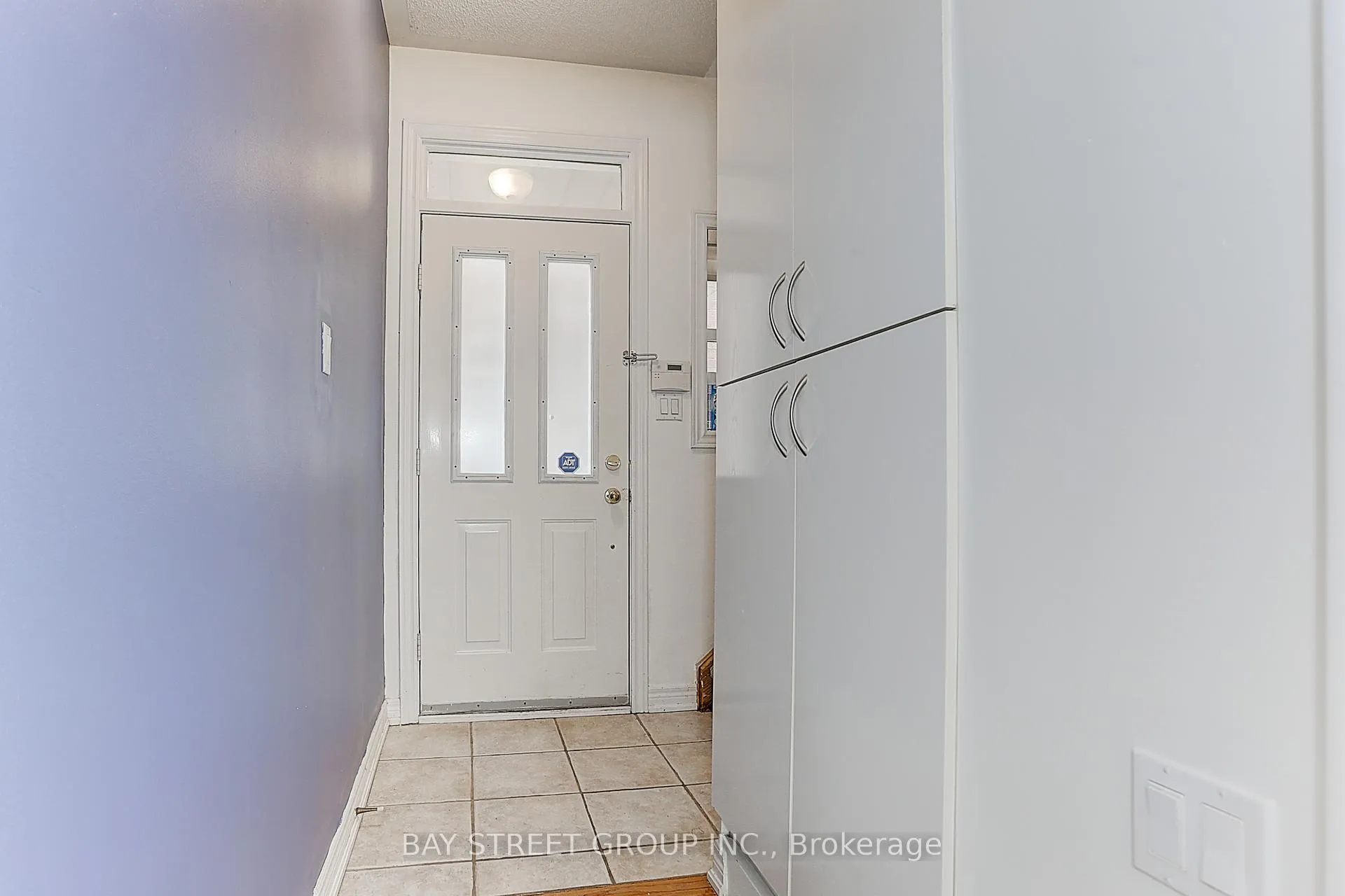 Photo 6 of 11 Michael Way, Markham, Buttonville — HOMEH