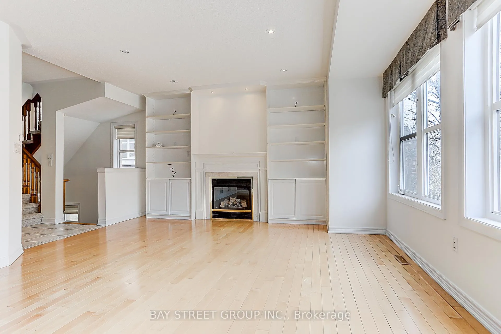 Photo 14 of 11 Michael Way, Markham, Buttonville — HOMEH