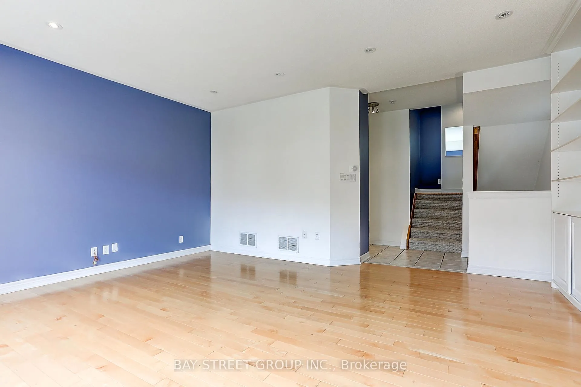 Photo 15 of 11 Michael Way, Markham, Buttonville — HOMEH