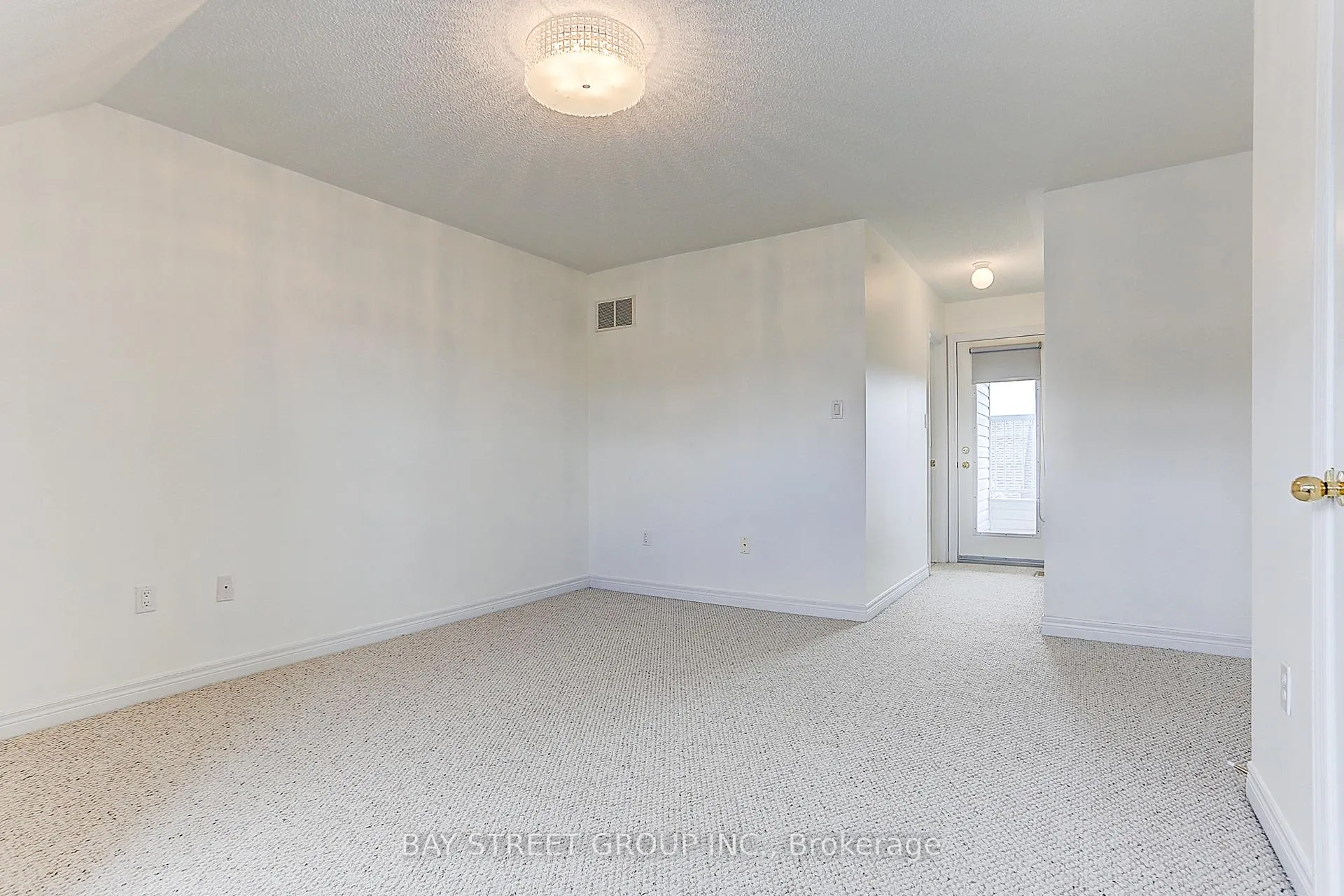 Photo 40 of 11 Michael Way, Markham, Buttonville — HOMEH
