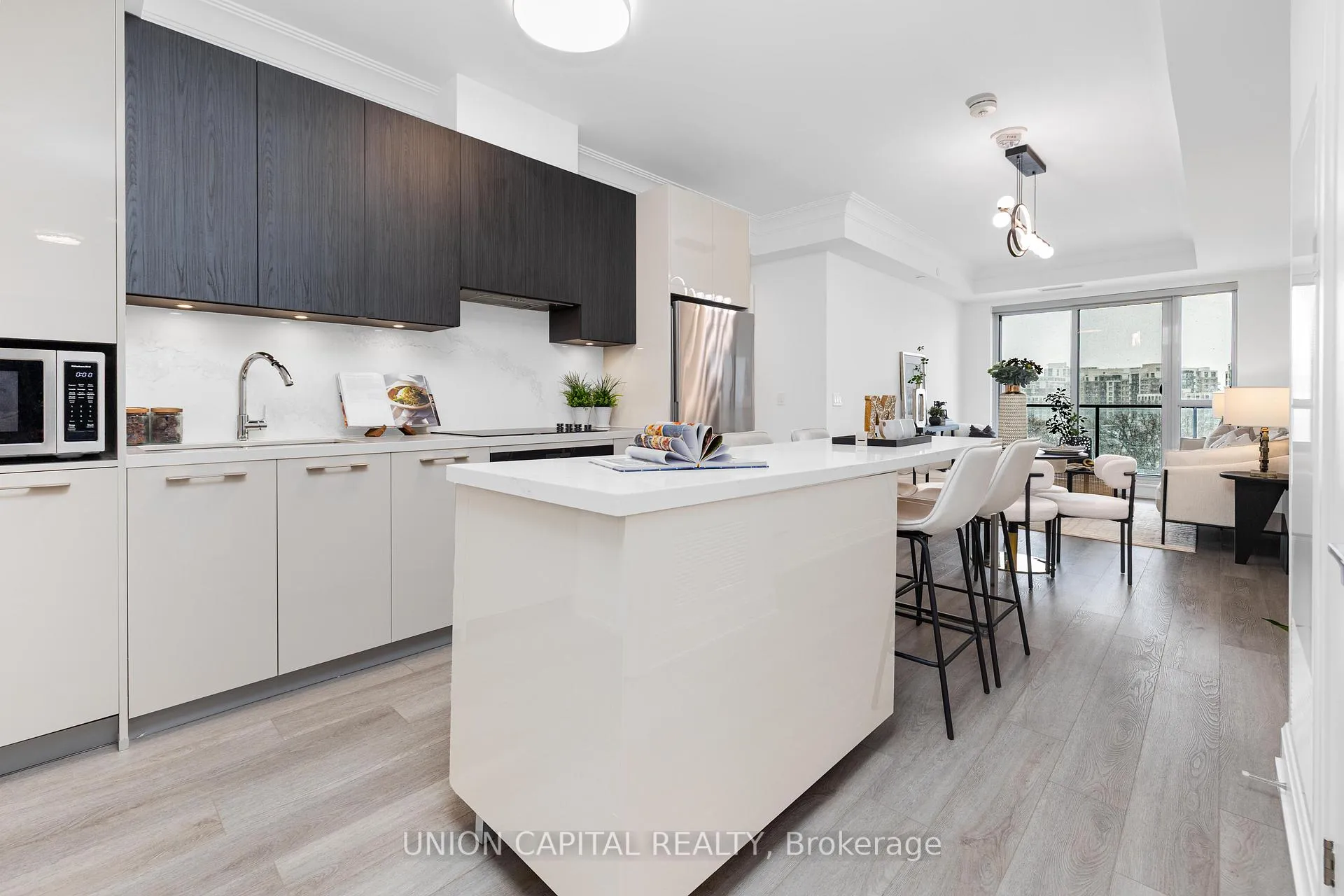 Photo 8 of Unit 701, 8 Water Walk Drive, Markham, Unionville — HOMEH