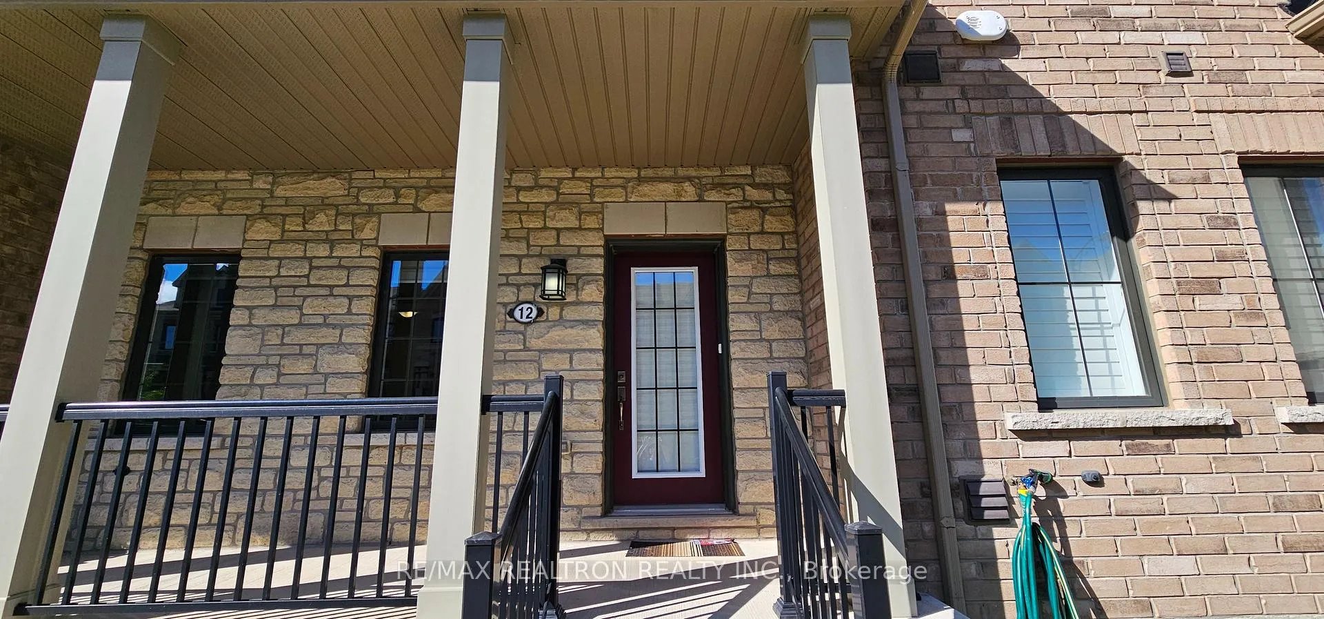 Photo 4 of 12 Isabella Peach Drive, Markham, Victoria Square — HOMEH
