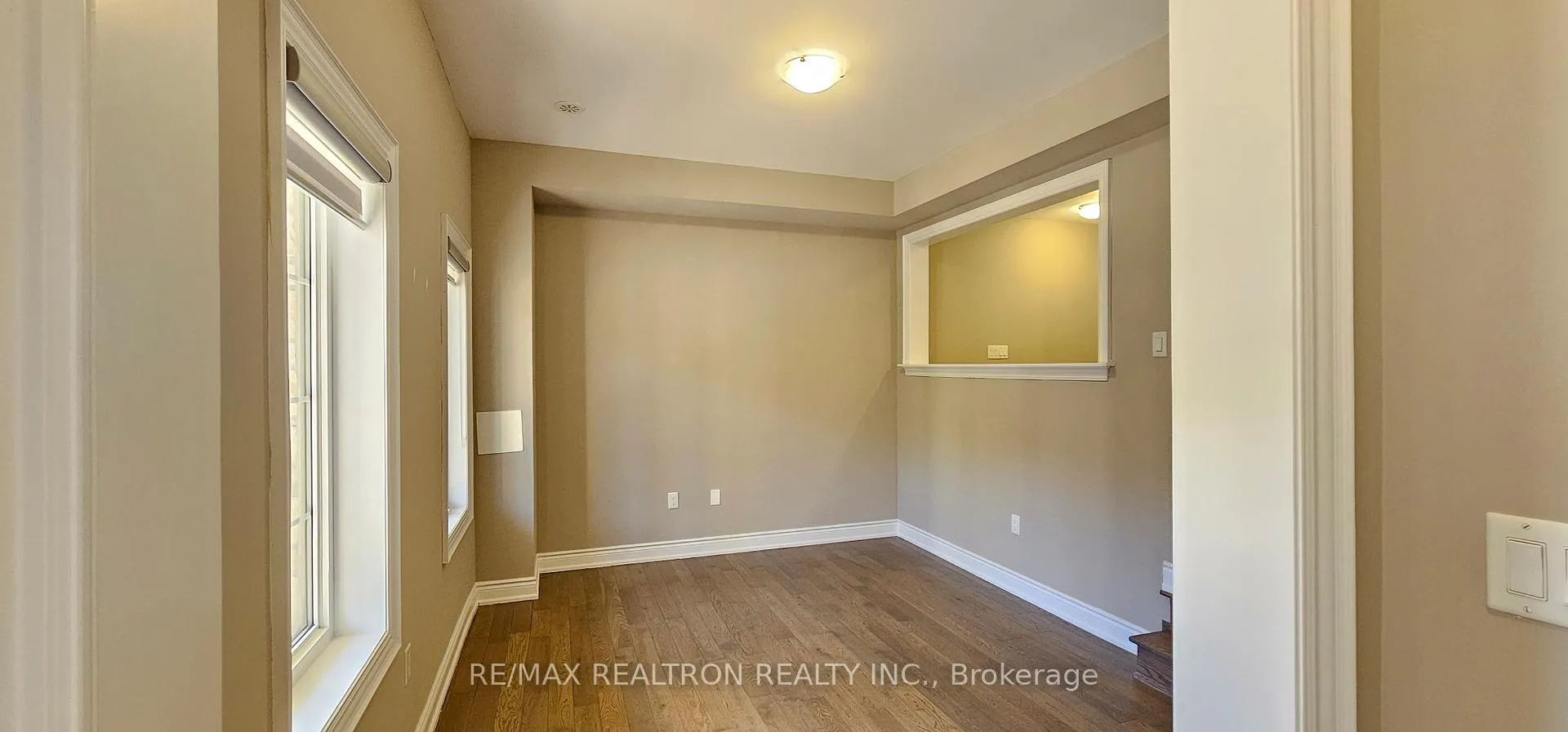 Photo 6 of 12 Isabella Peach Drive, Markham, Victoria Square — HOMEH