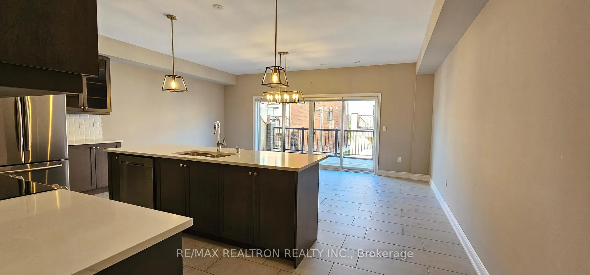 Photo 16 of 12 Isabella Peach Drive, Markham, Victoria Square — HOMEH