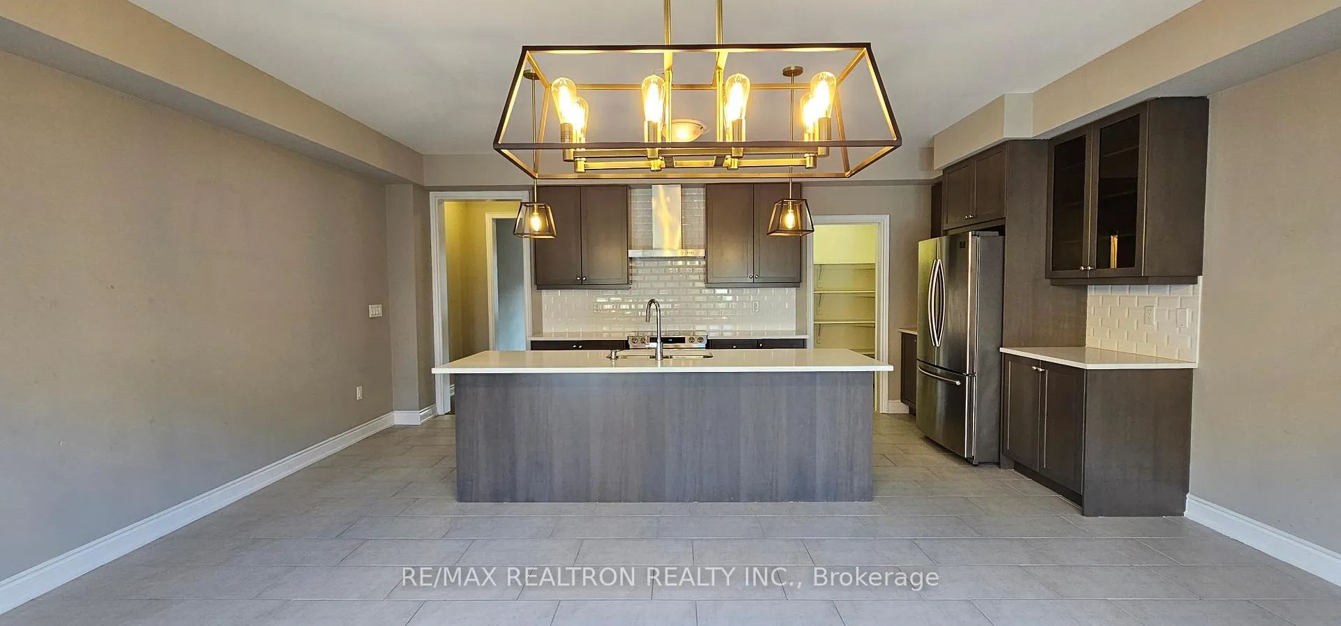 Photo 20 of 12 Isabella Peach Drive, Markham, Victoria Square — HOMEH