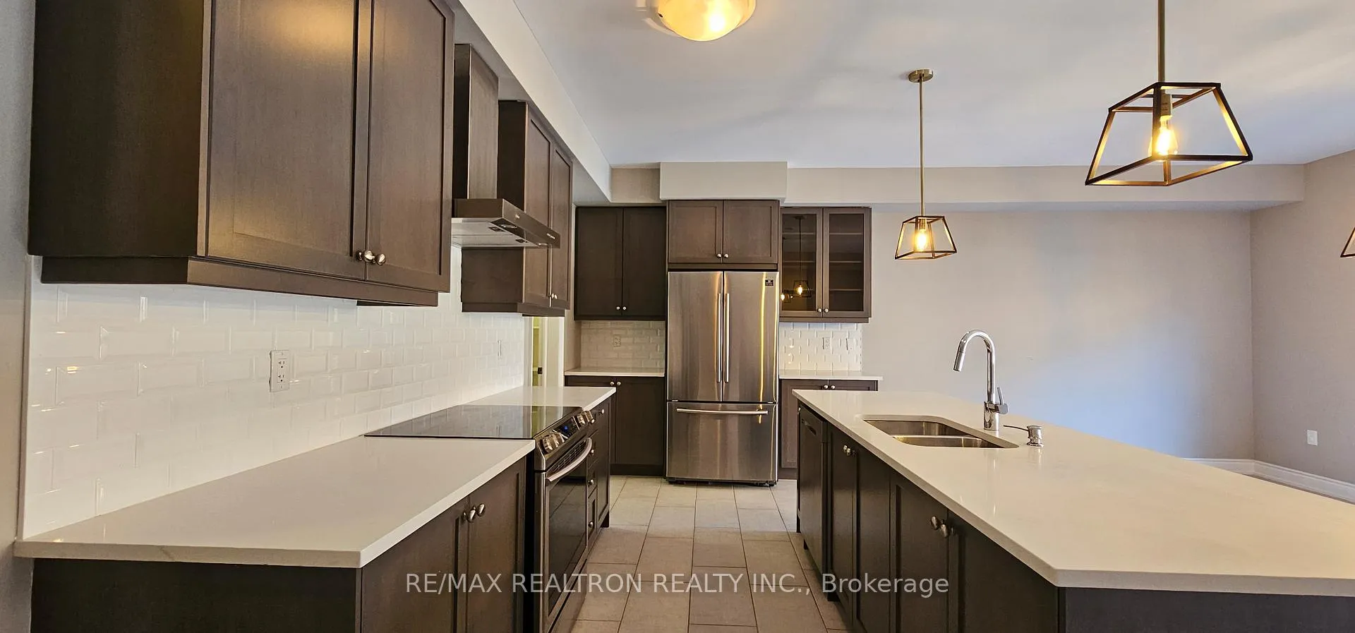 Photo 21 of 12 Isabella Peach Drive, Markham, Victoria Square — HOMEH