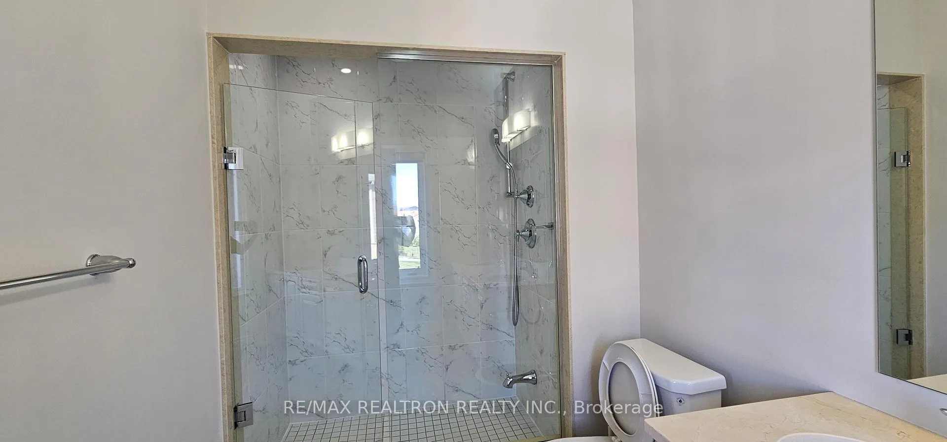 Photo 31 of 12 Isabella Peach Drive, Markham, Victoria Square — HOMEH
